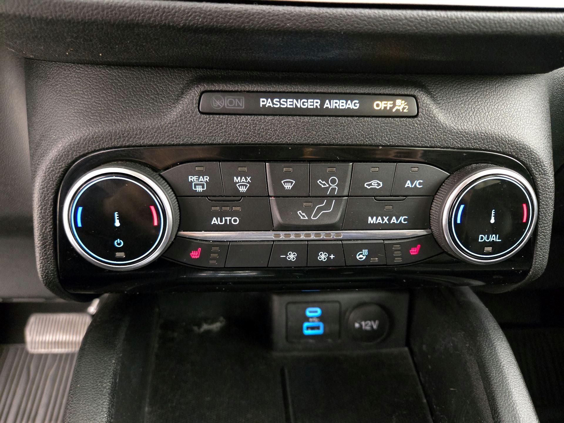 Thumbnail: 2022 Ford Escape - 16