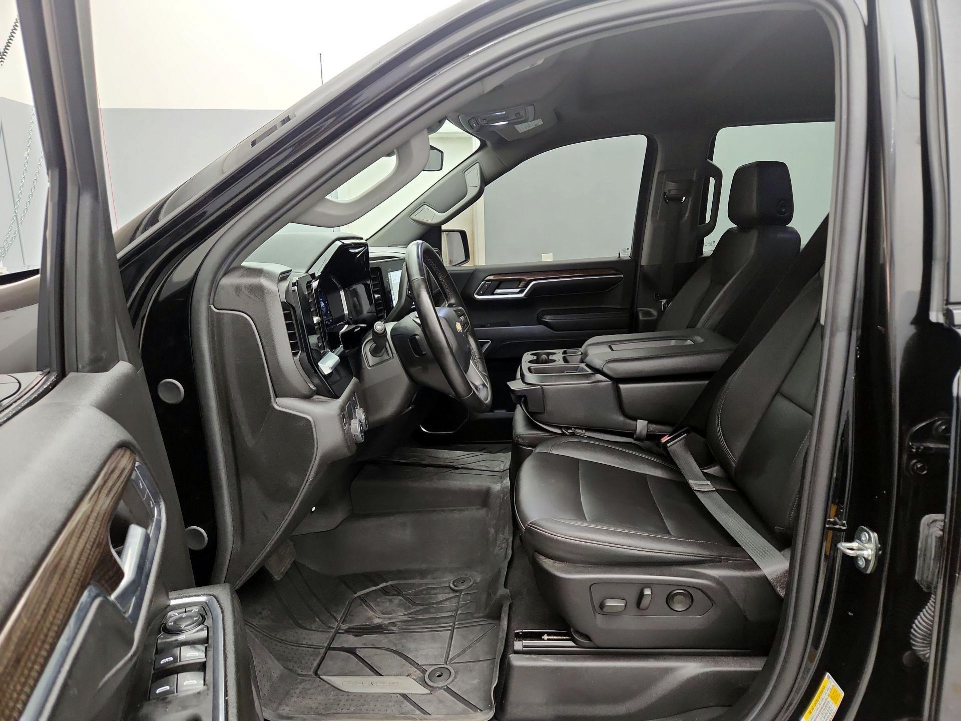 Thumbnail: 2024 Chevrolet Silverado 1500 - 11