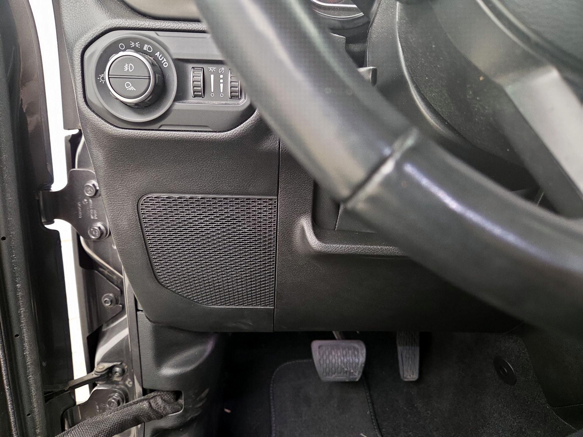 Thumbnail: 2022 Jeep Gladiator - 13