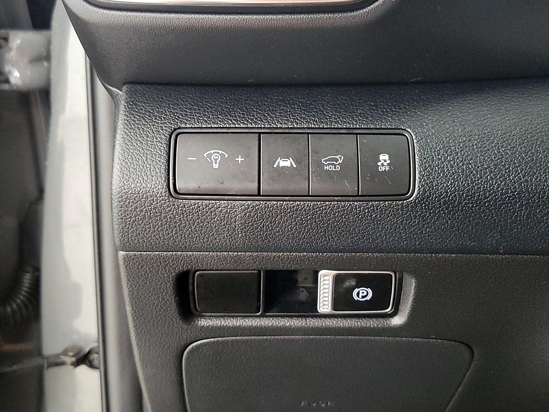 Thumbnail: 2023 Hyundai Santa Fe - 13