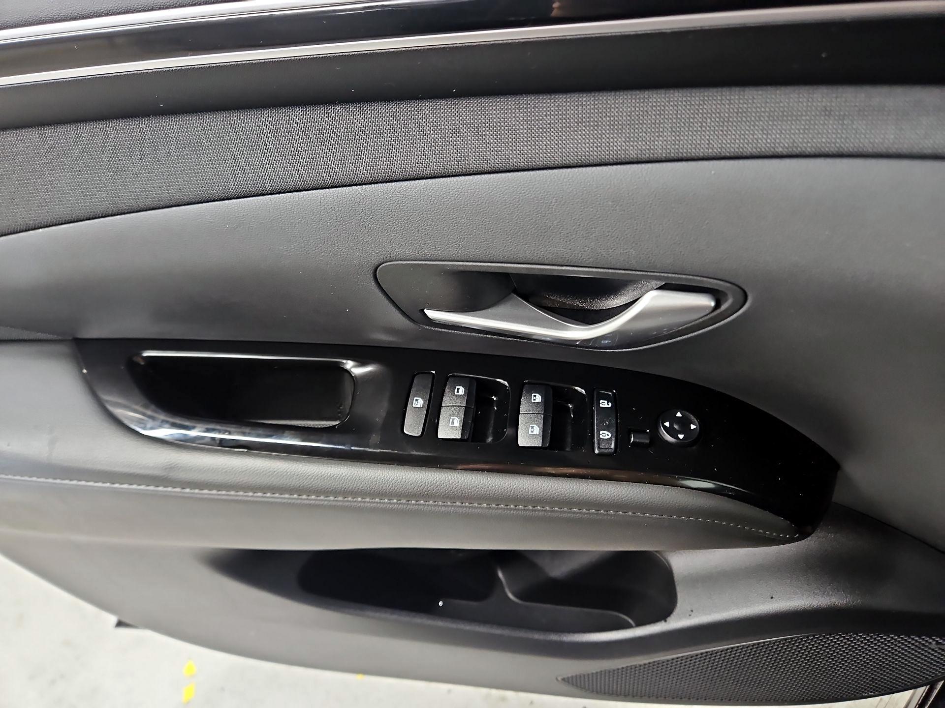 Thumbnail: 2022 Hyundai Tucson - 12