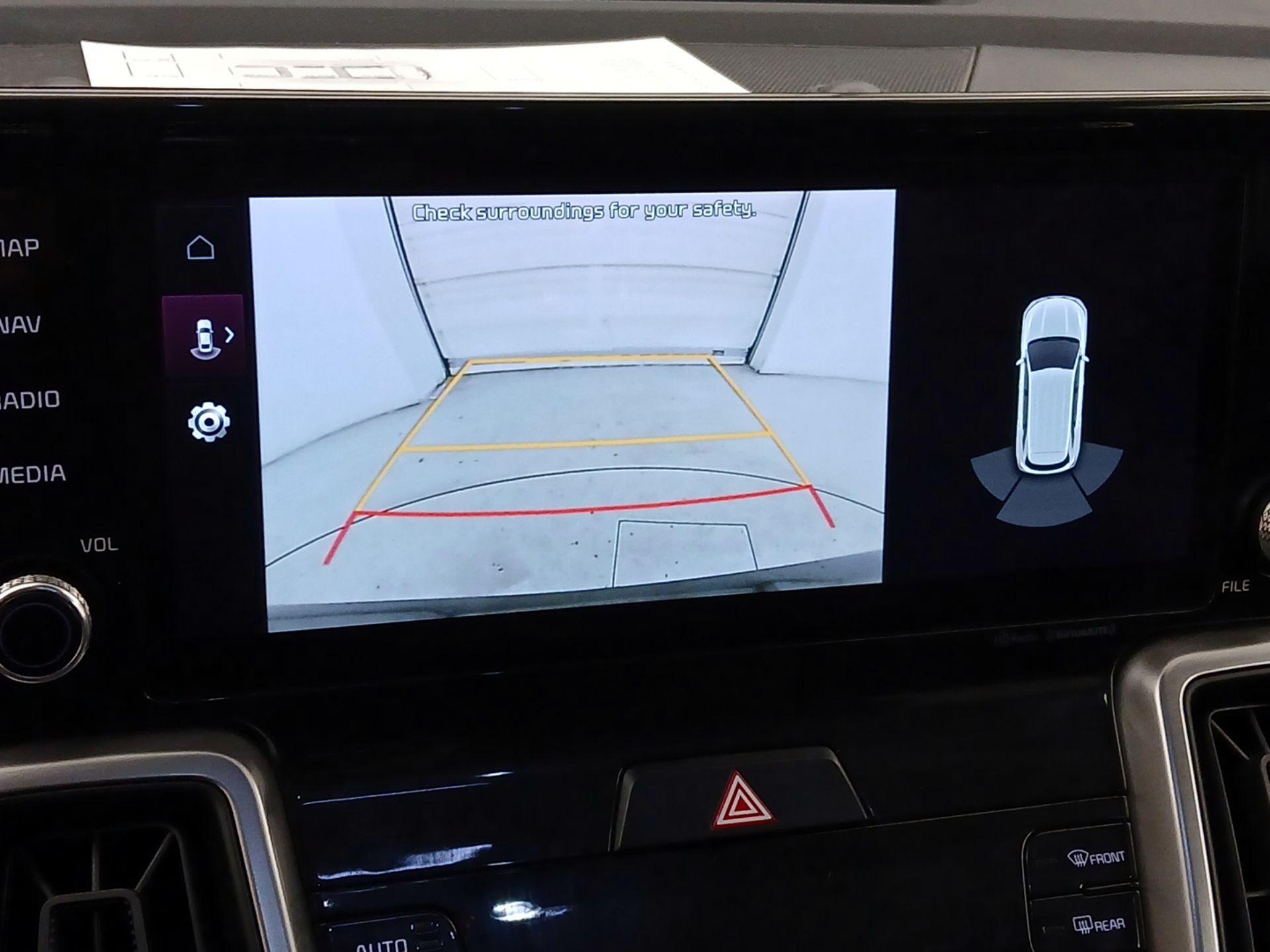 Thumbnail: 2023 Kia Sorento - 15