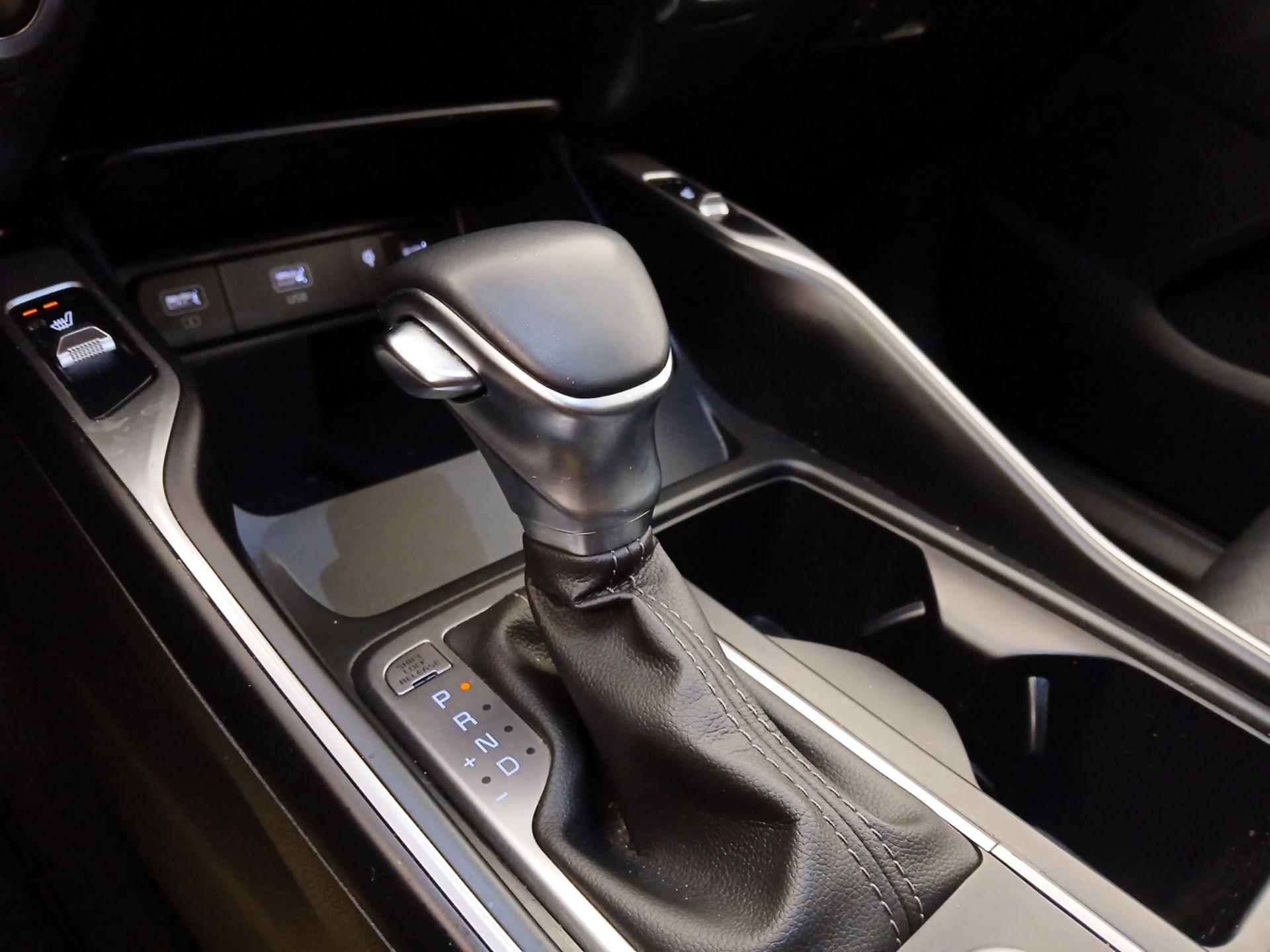 Thumbnail: 2023 Kia Sorento - 18