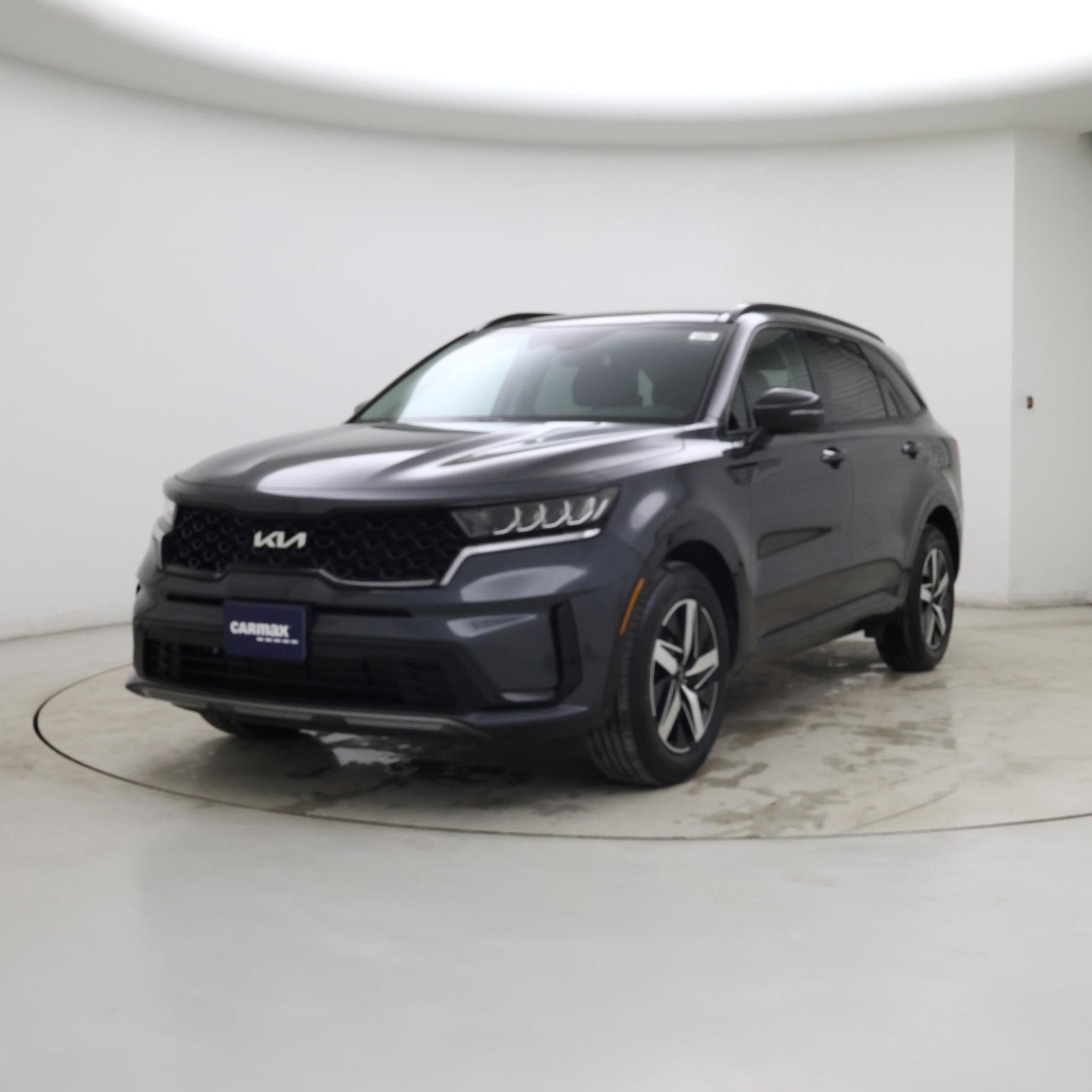 Thumbnail: 2023 Kia Sorento - 4