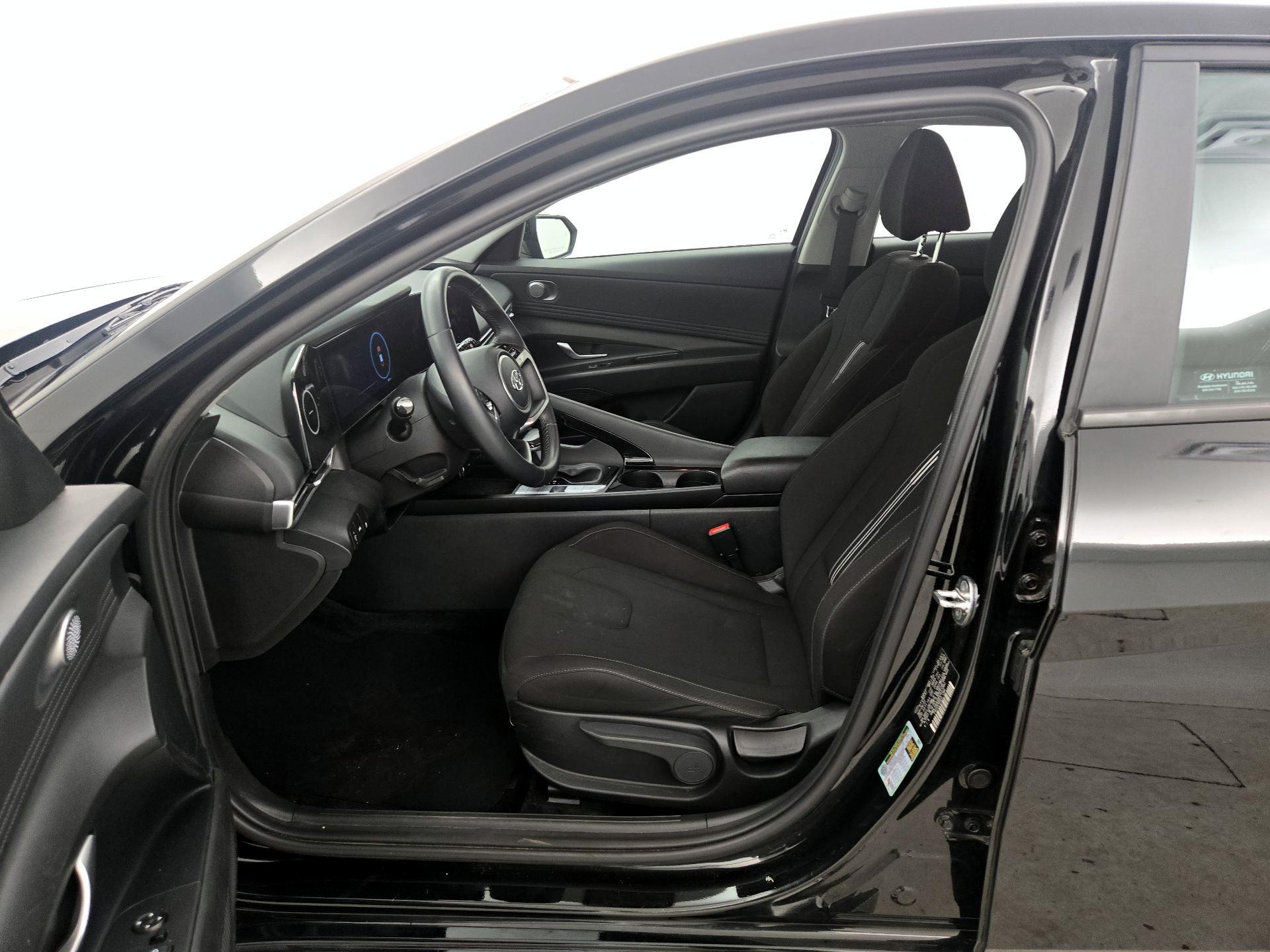 Thumbnail: 2023 Hyundai Elantra - 11