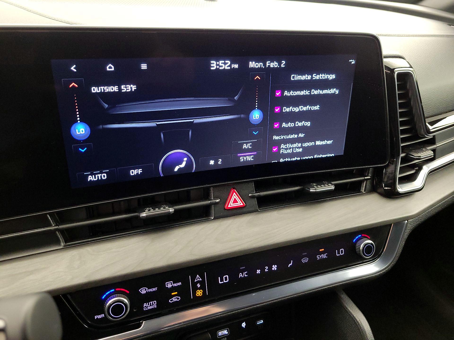 Thumbnail: 2023 Kia Sportage - 17