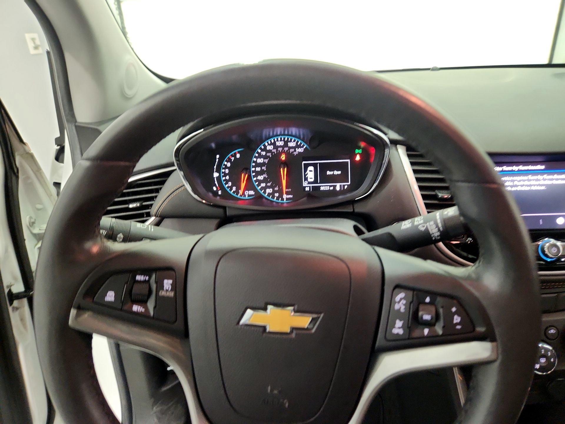 Thumbnail: 2022 Chevrolet Trax - 10