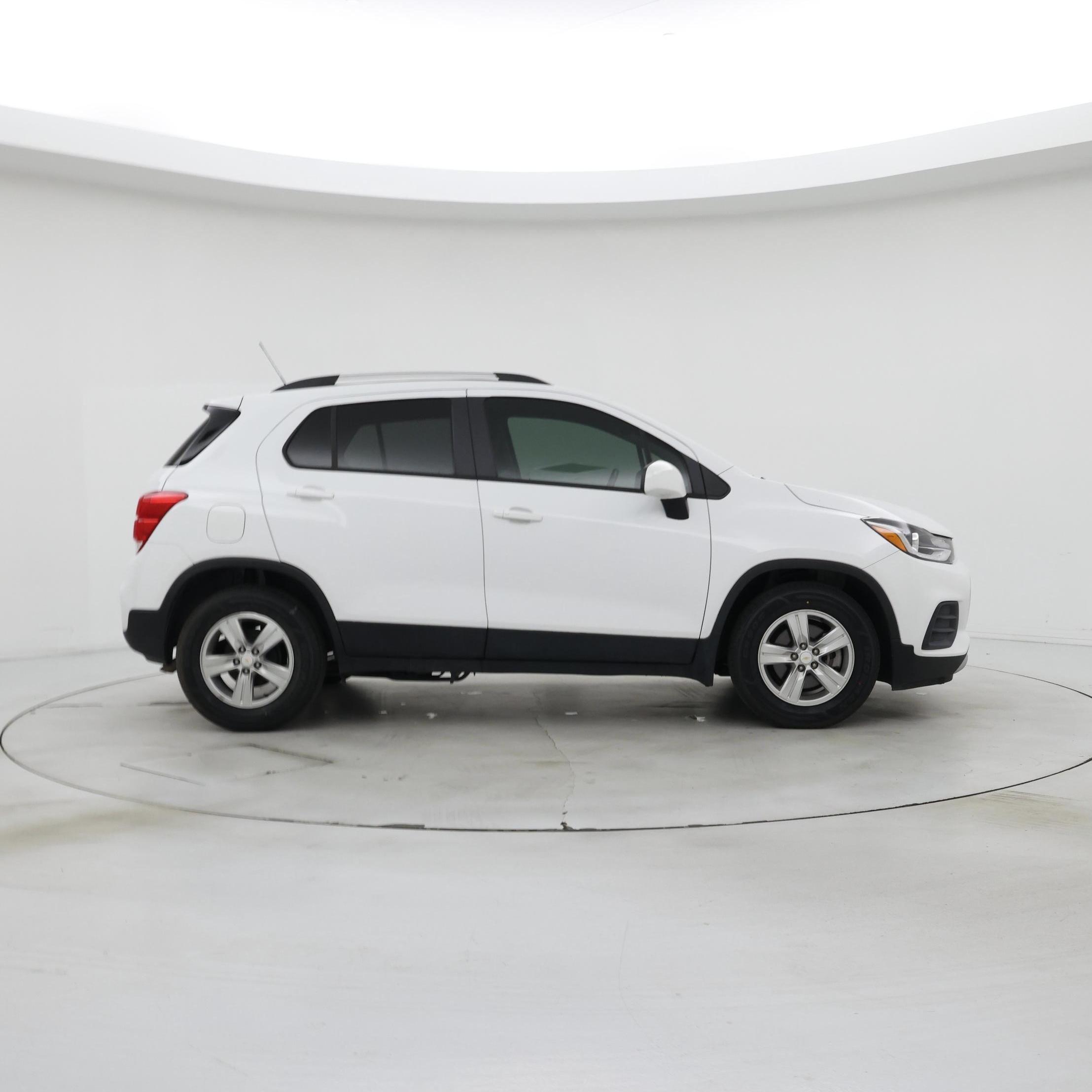 Thumbnail: 2022 Chevrolet Trax - 7