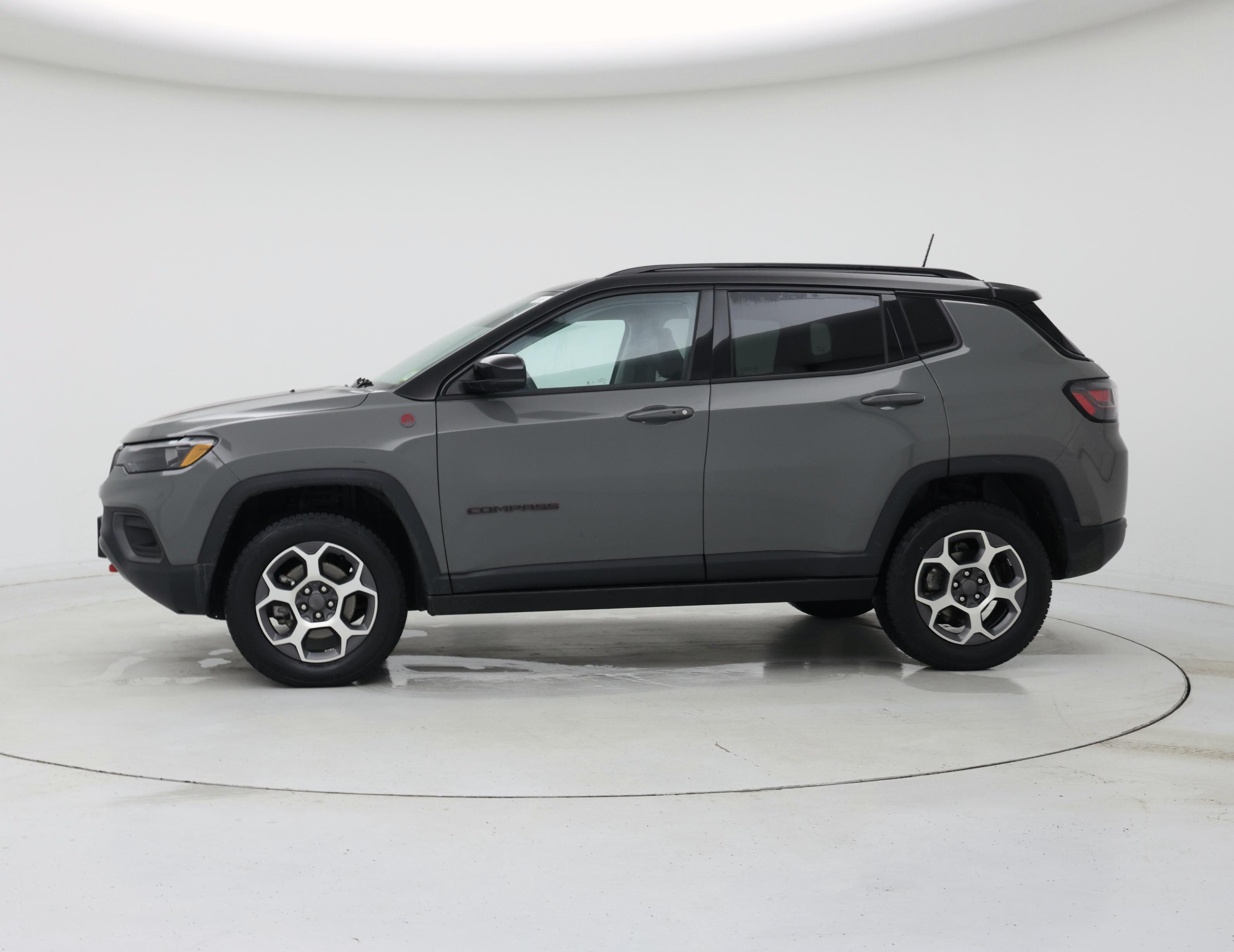 Thumbnail: 2022 Jeep Compass - 3