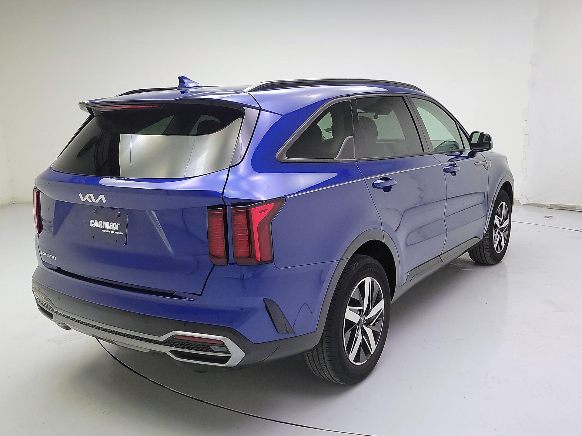 Thumbnail: 2023 Kia Sorento - 5