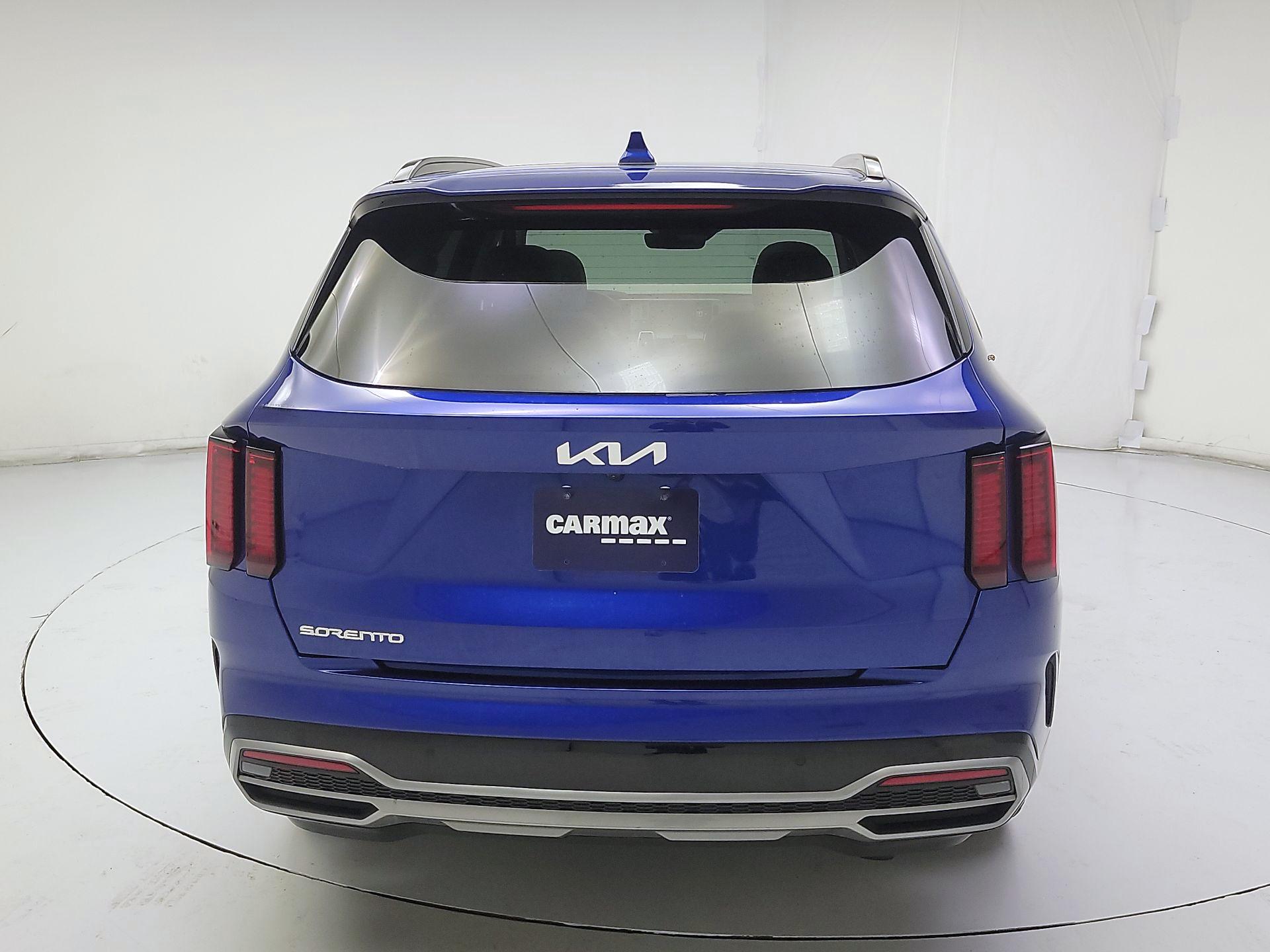 Thumbnail: 2023 Kia Sorento - 6