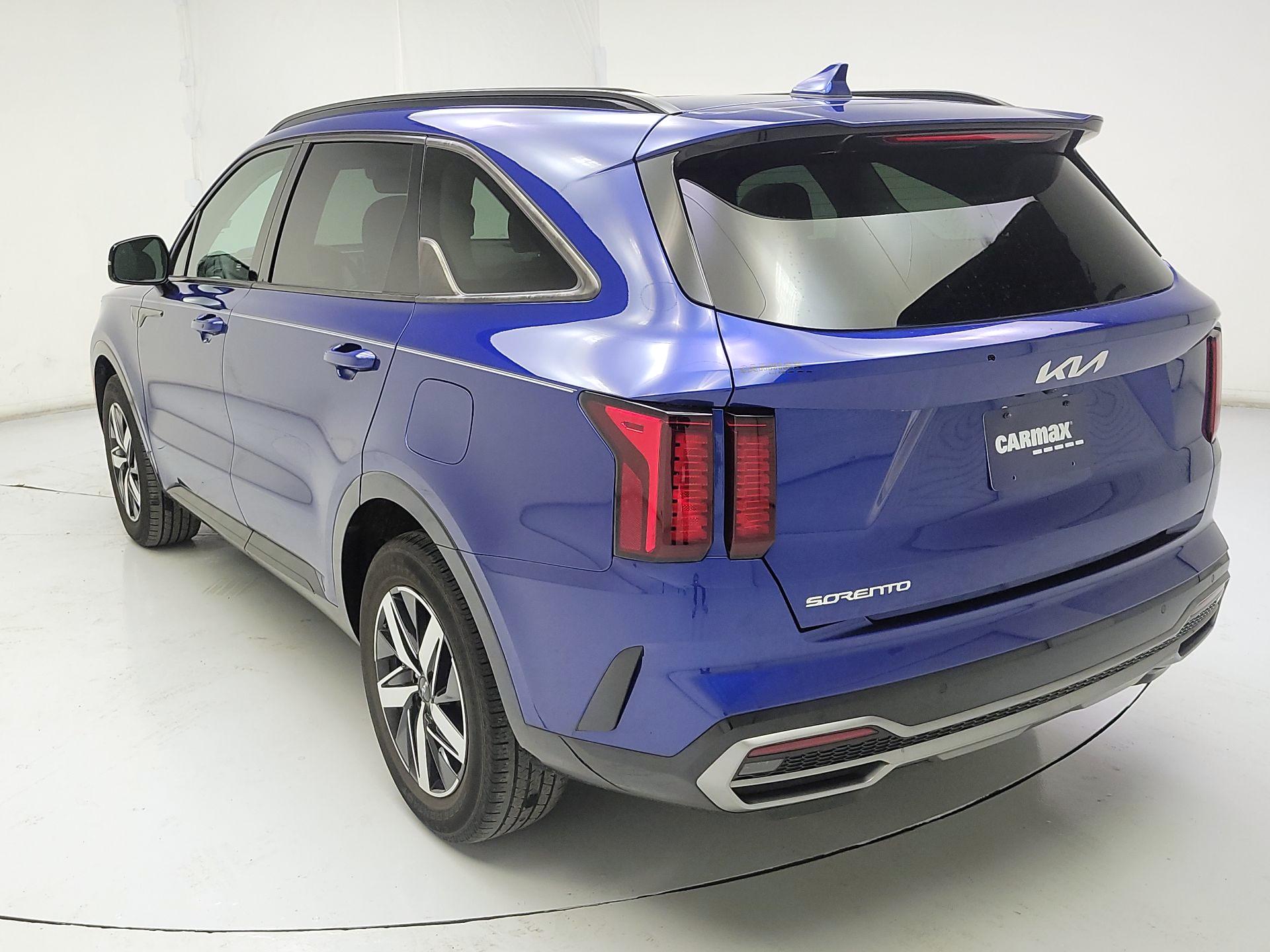 Thumbnail: 2023 Kia Sorento - 7