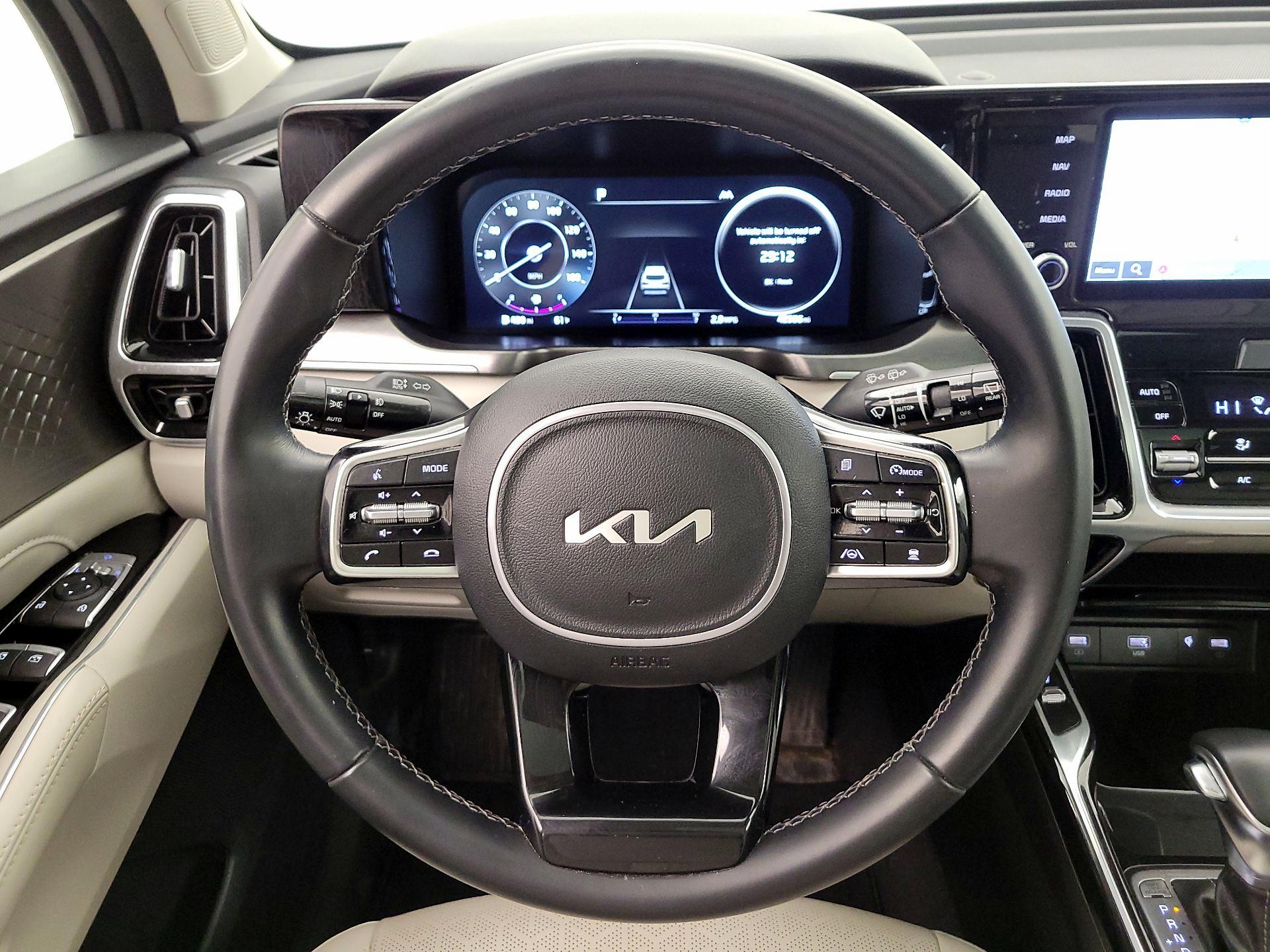 Thumbnail: 2023 Kia Sorento - 10