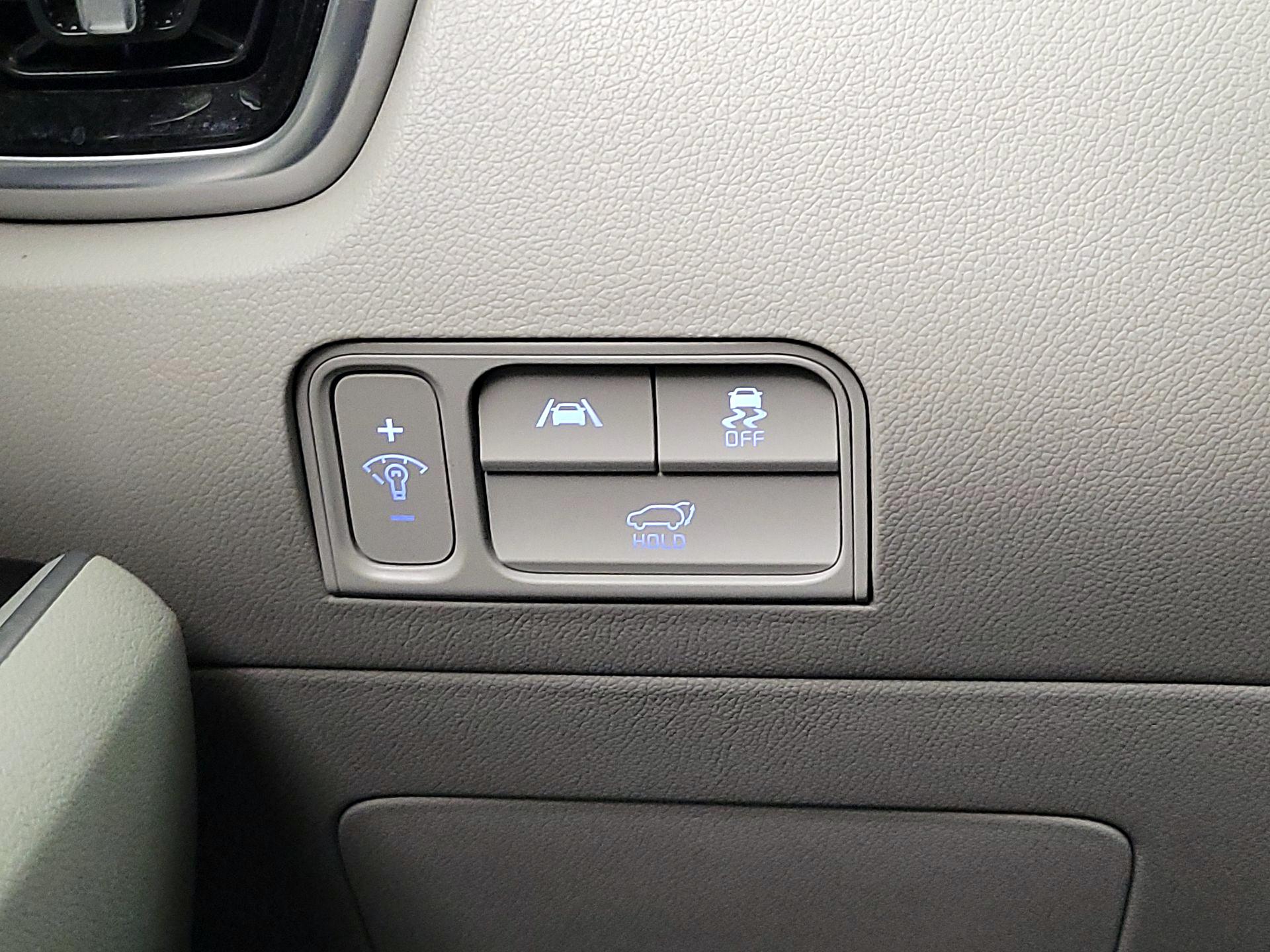 Thumbnail: 2023 Kia Sorento - 13