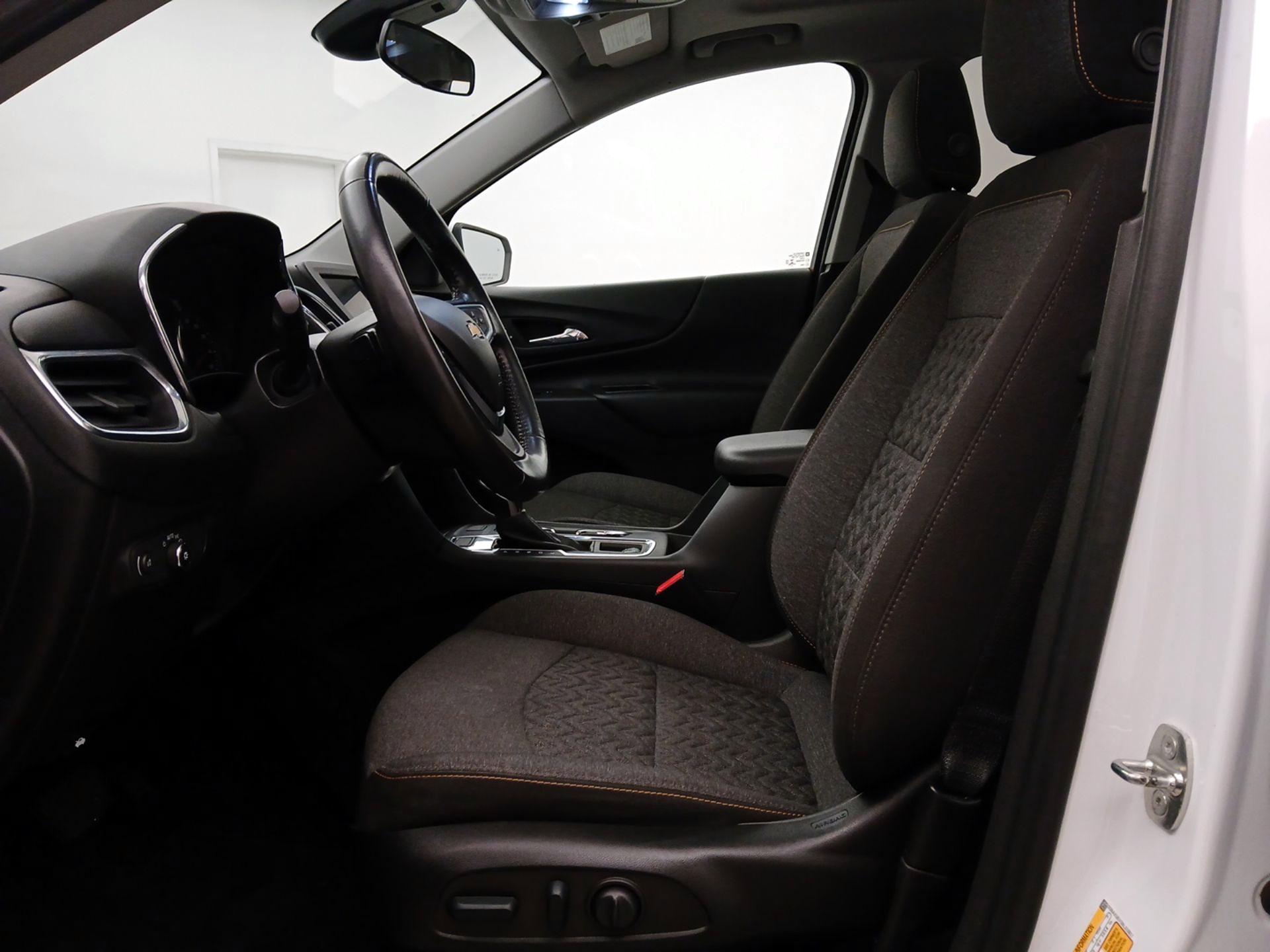 Thumbnail: 2022 Chevrolet Equinox - 11