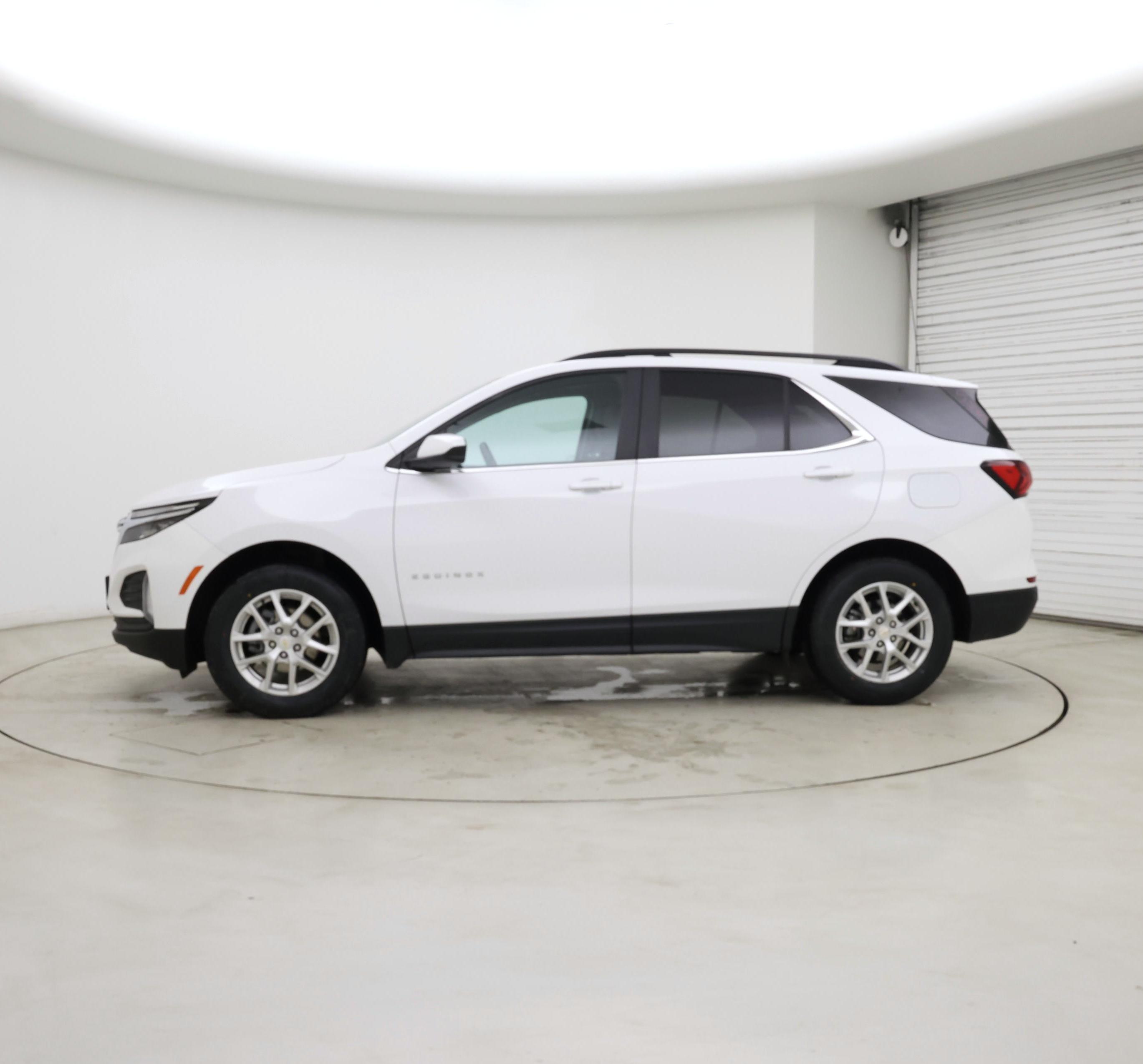 Thumbnail: 2022 Chevrolet Equinox - 3