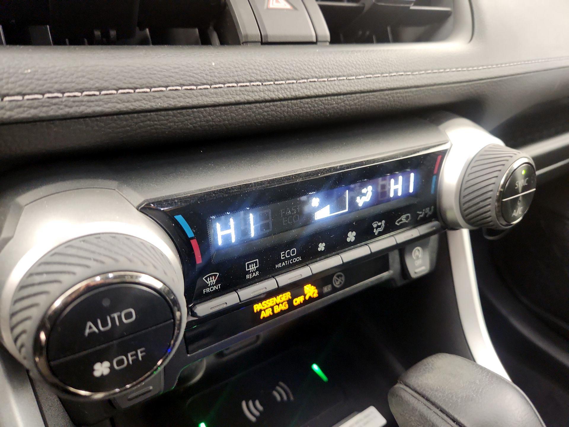 Thumbnail: 2022 Toyota RAV4 - 14