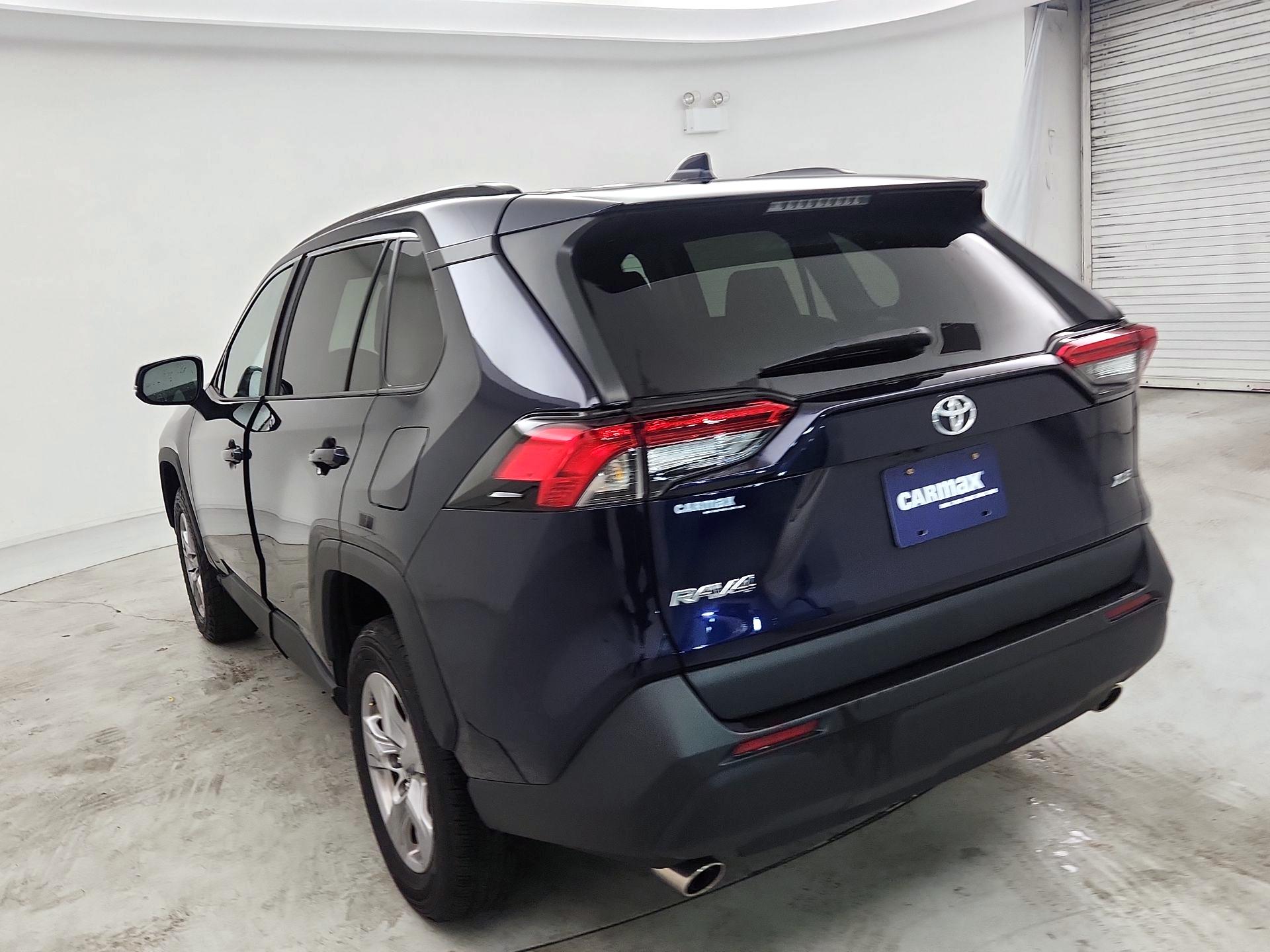 Thumbnail: 2022 Toyota RAV4 - 7