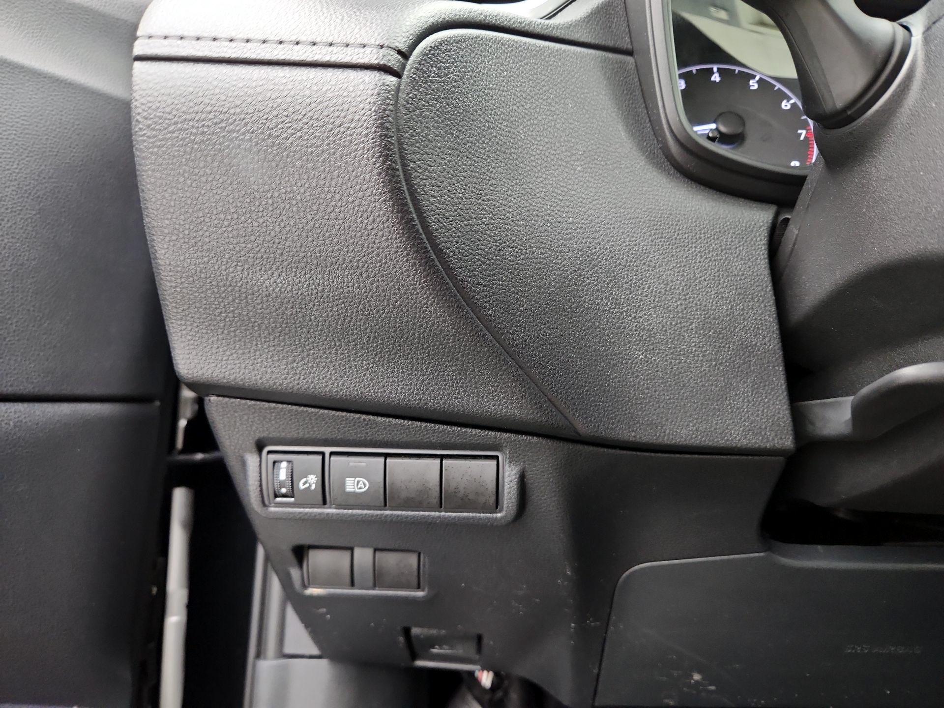 Thumbnail: 2025 Toyota Corolla Cross - 13