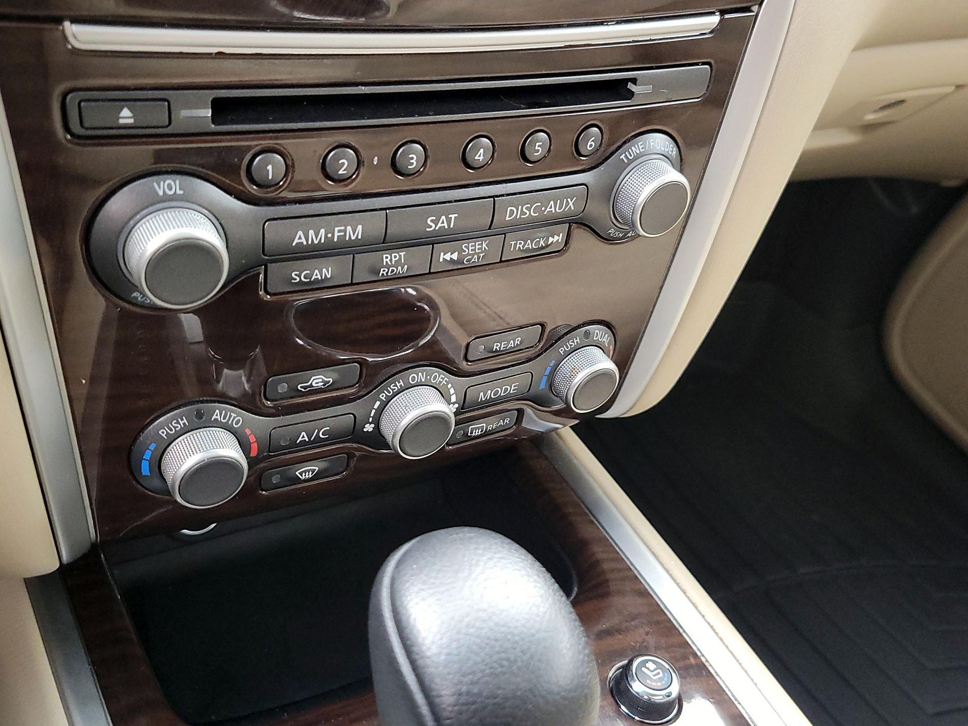 Thumbnail: 2016 Nissan Pathfinder - 17