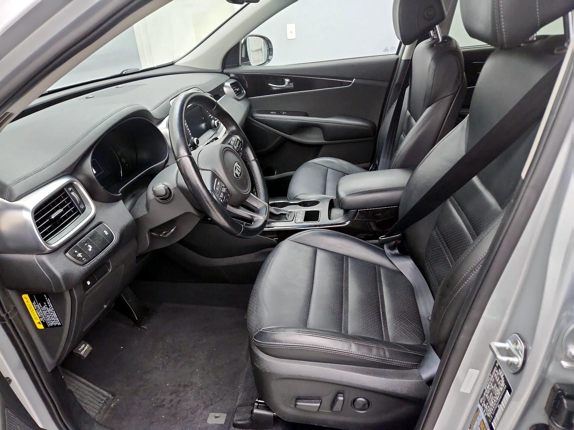 Thumbnail: 2017 Kia Sorento - 11