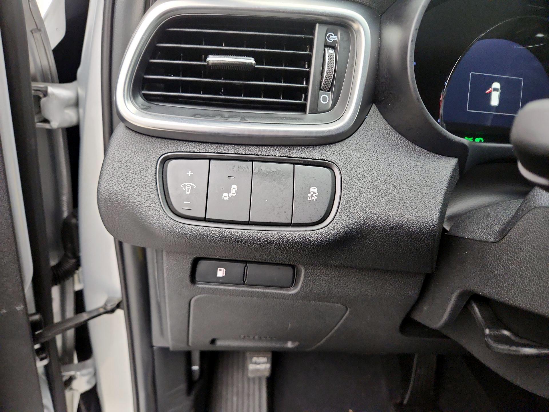 Thumbnail: 2017 Kia Sorento - 13