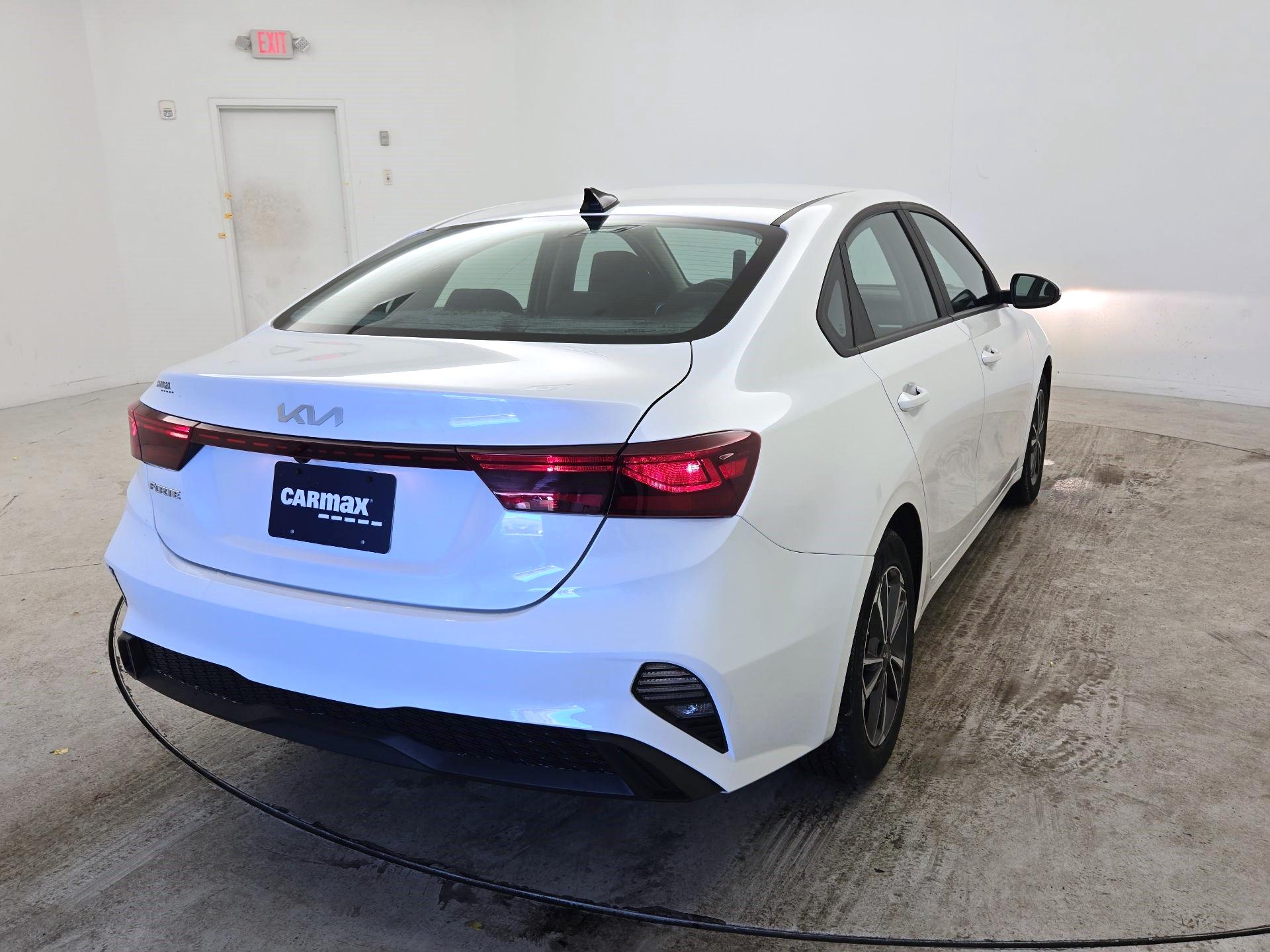 Thumbnail: 2023 Kia Forte - 5