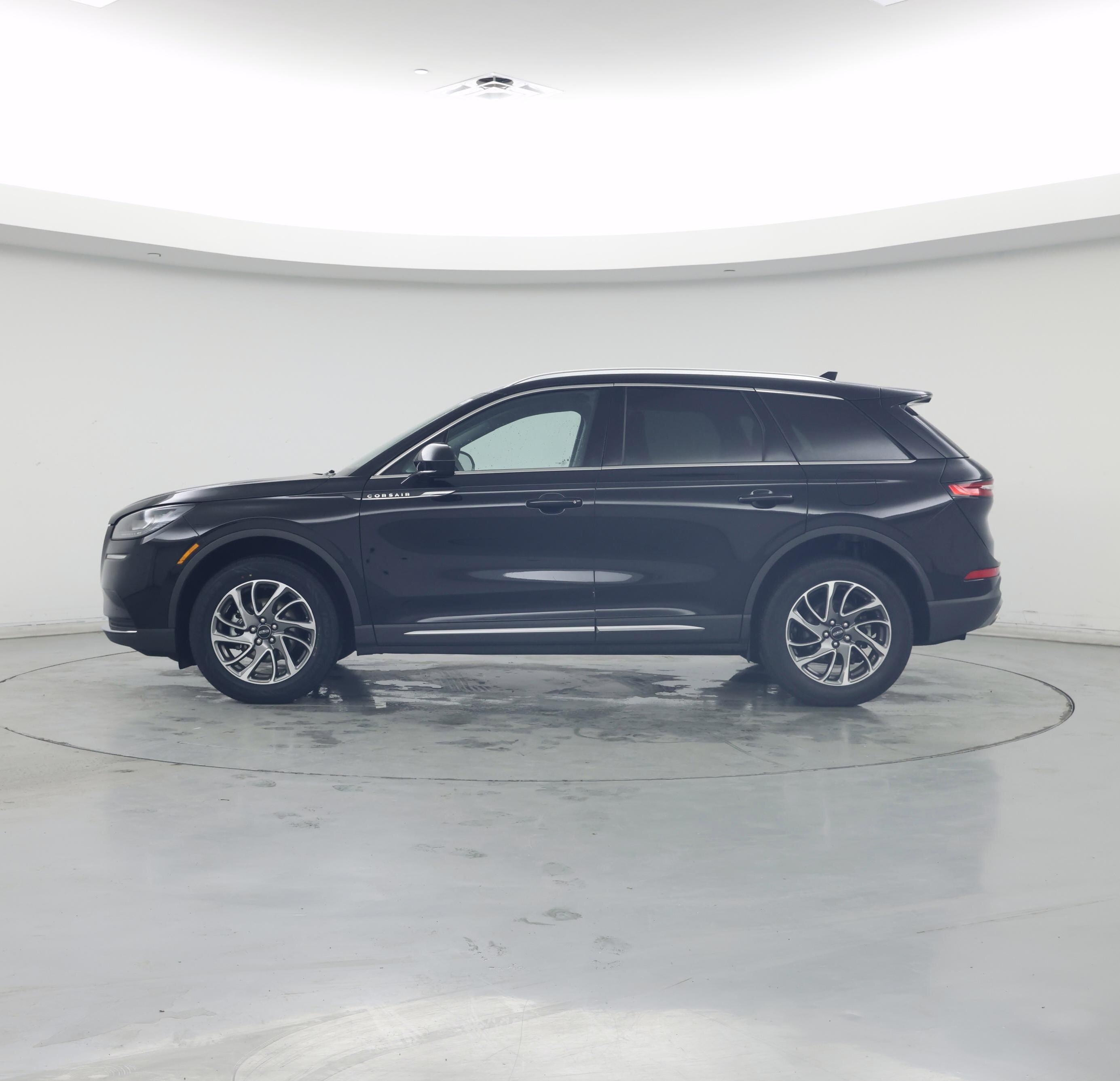 Thumbnail: 2022 Lincoln Corsair - 3