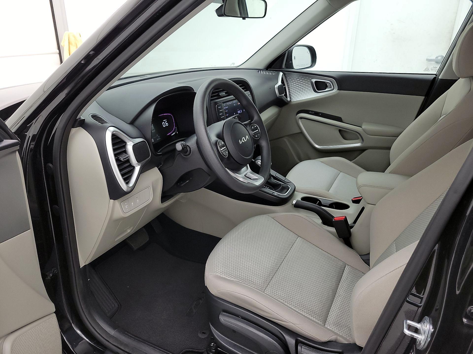 Thumbnail: 2023 Kia Soul - 11