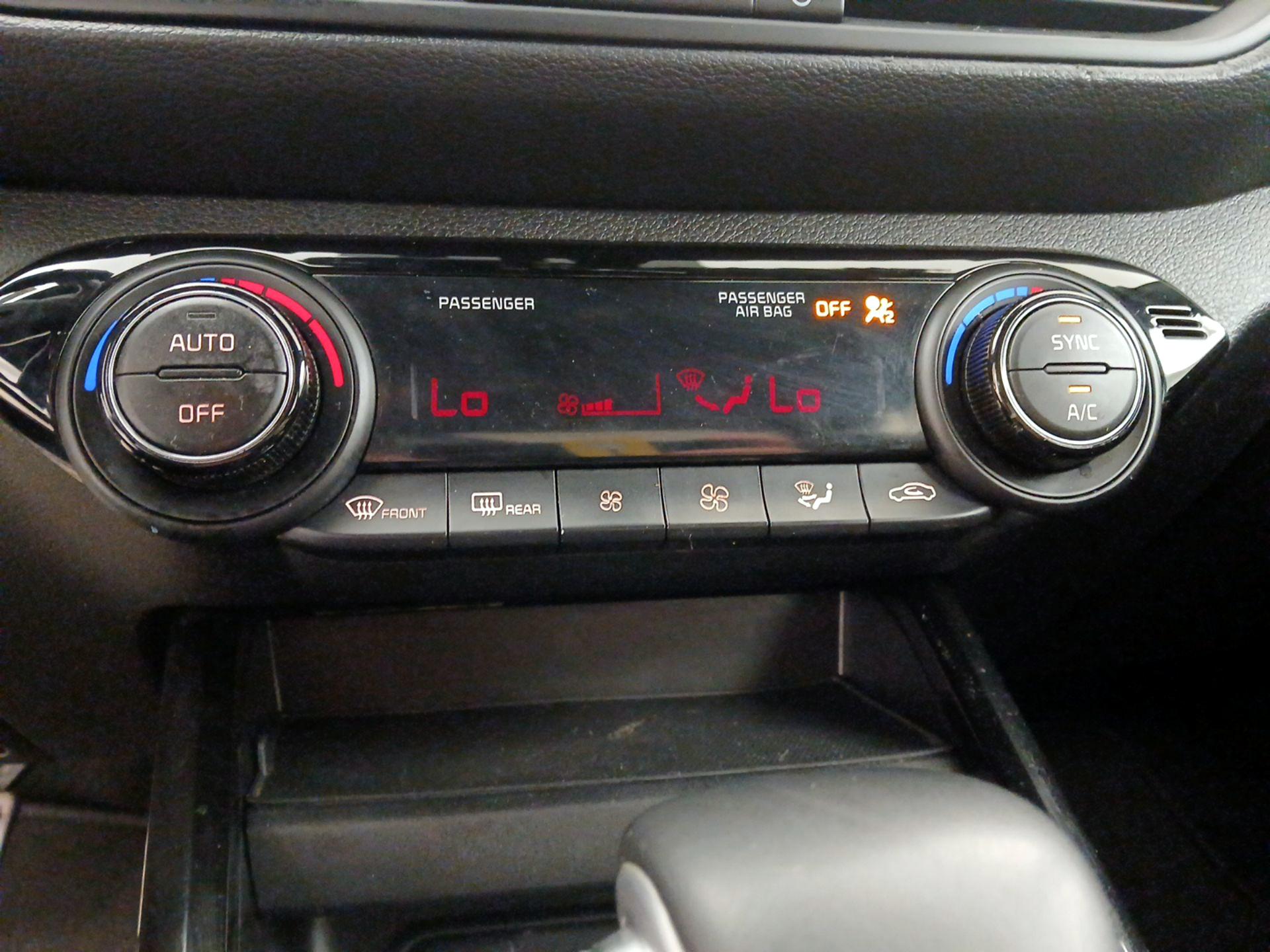 Thumbnail: 2023 Kia Forte - 17