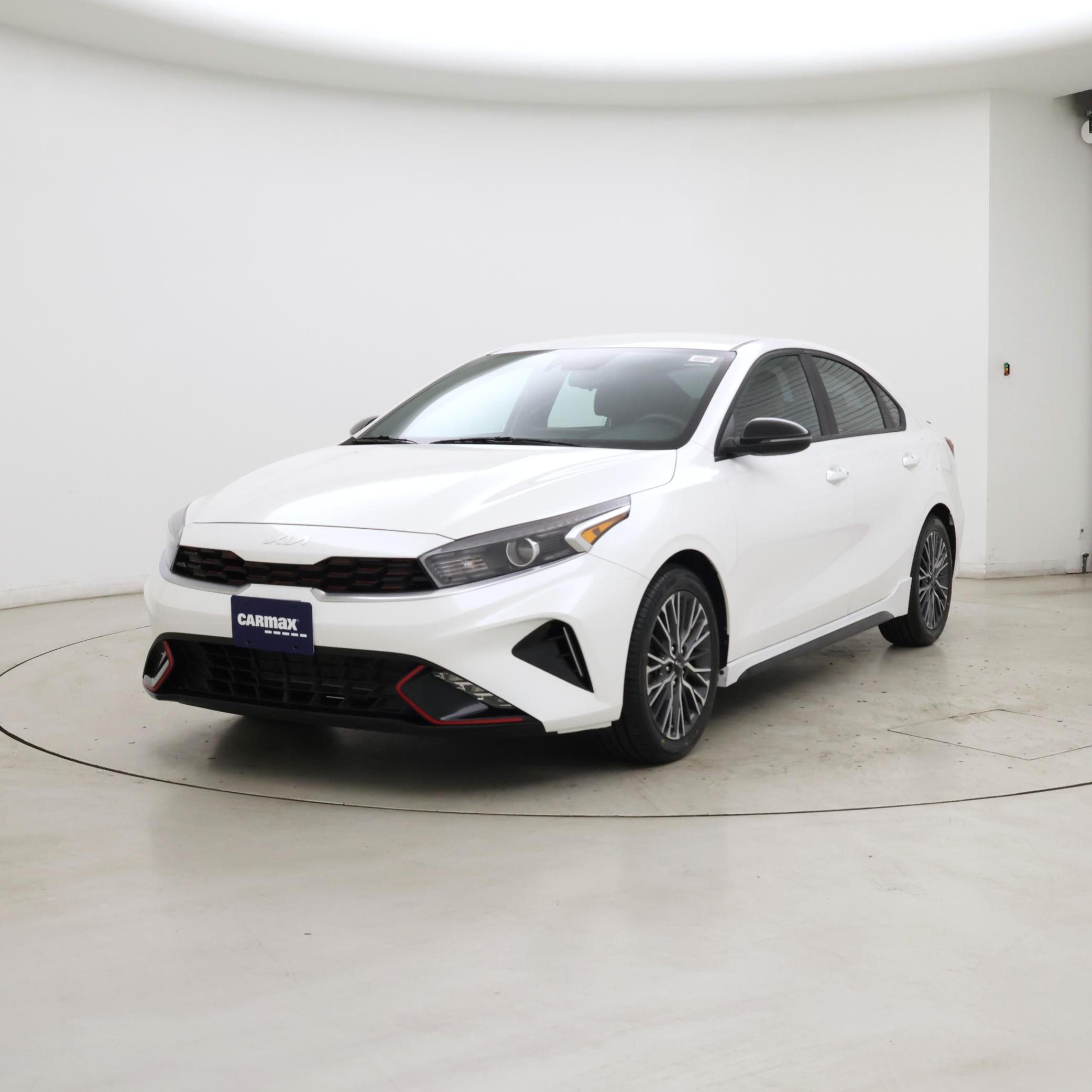 Thumbnail: 2023 Kia Forte - 4