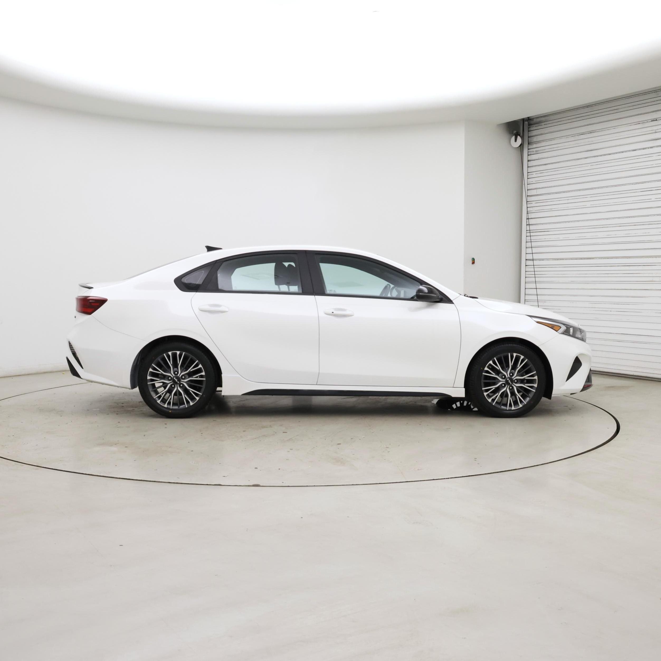 Thumbnail: 2023 Kia Forte - 7