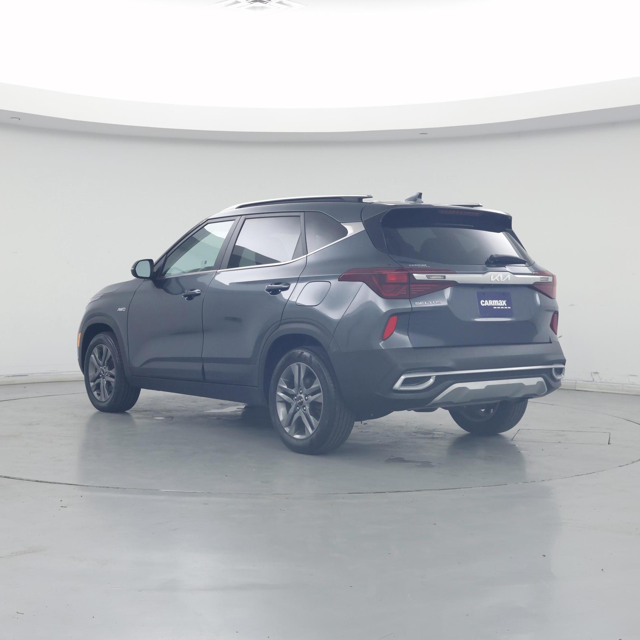 Thumbnail: 2023 Kia Seltos - 2