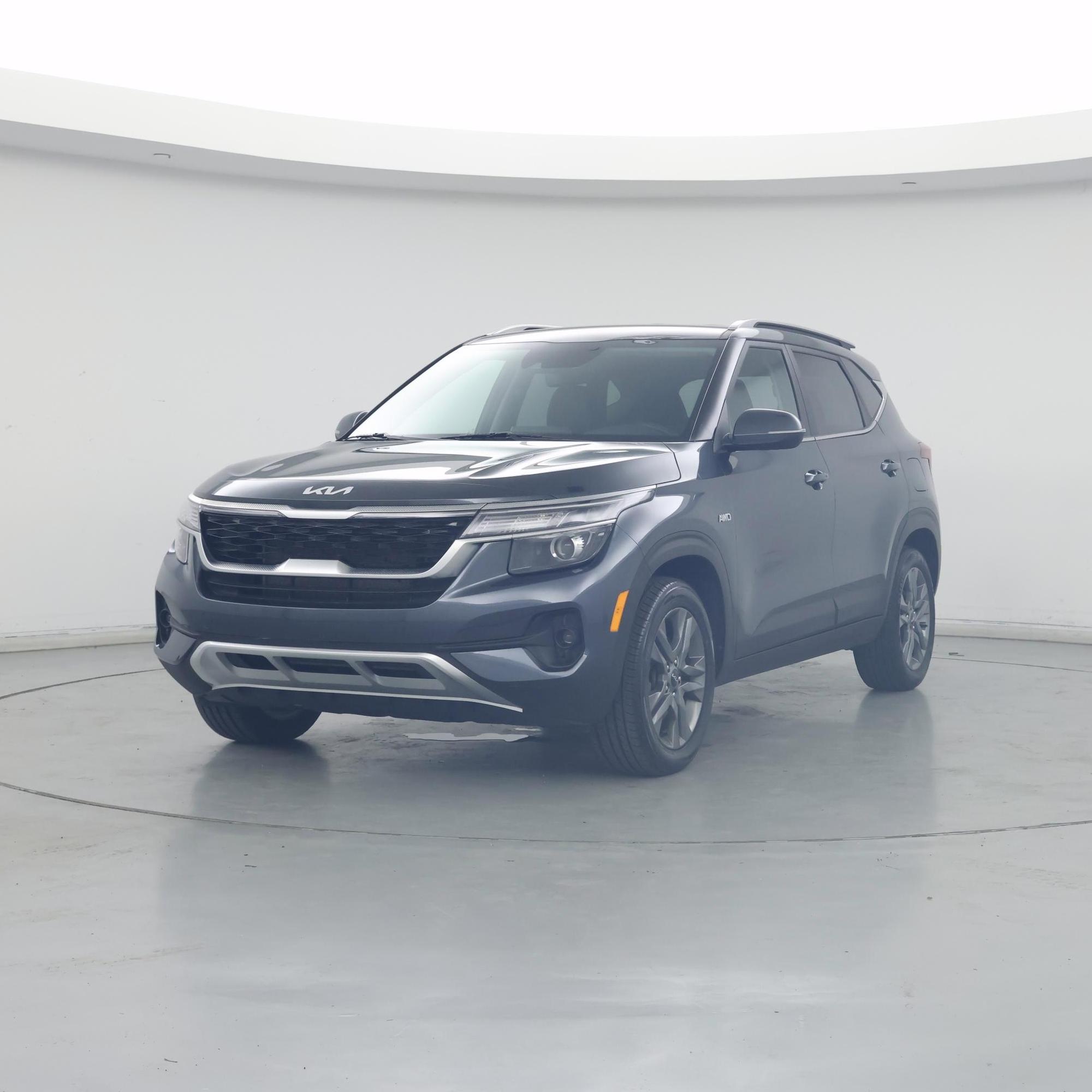 Thumbnail: 2023 Kia Seltos - 4