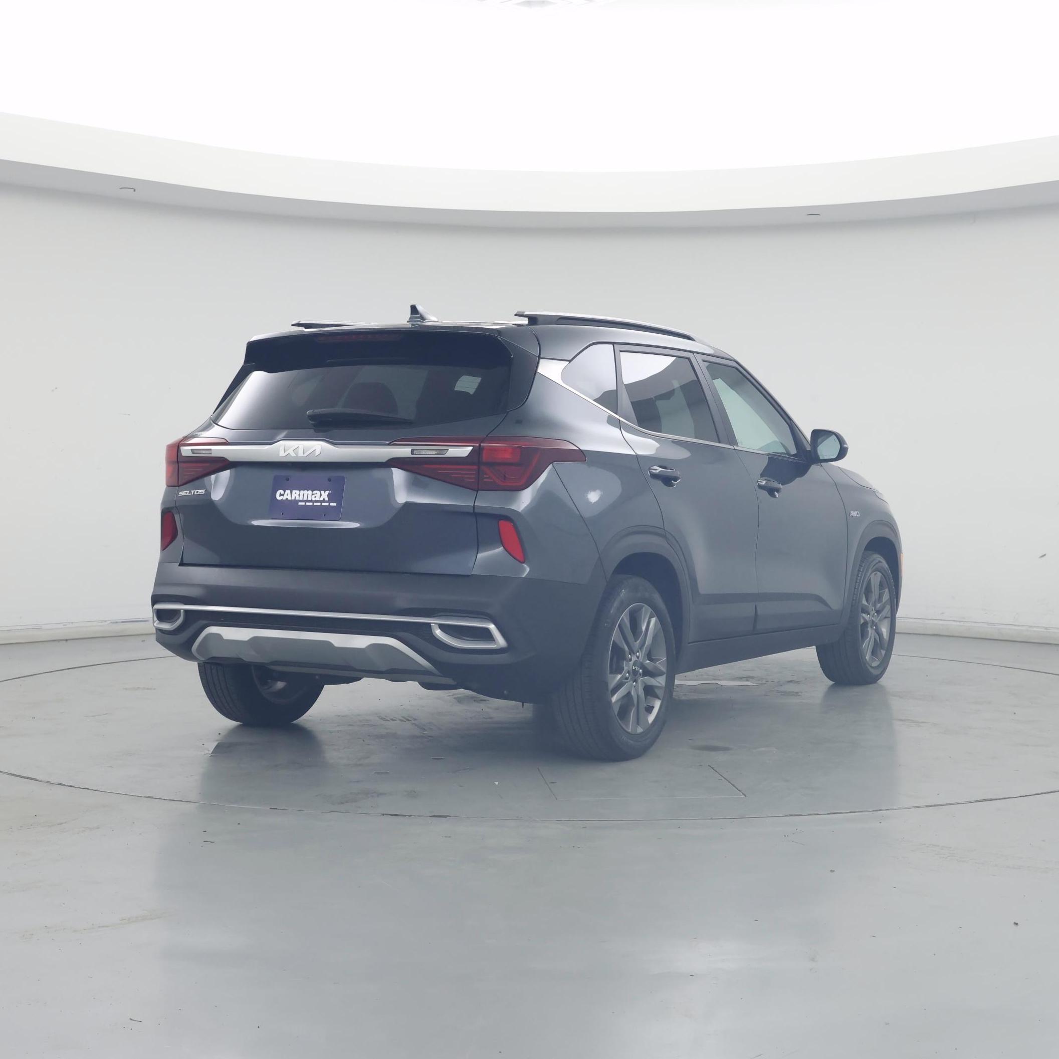 Thumbnail: 2023 Kia Seltos - 8