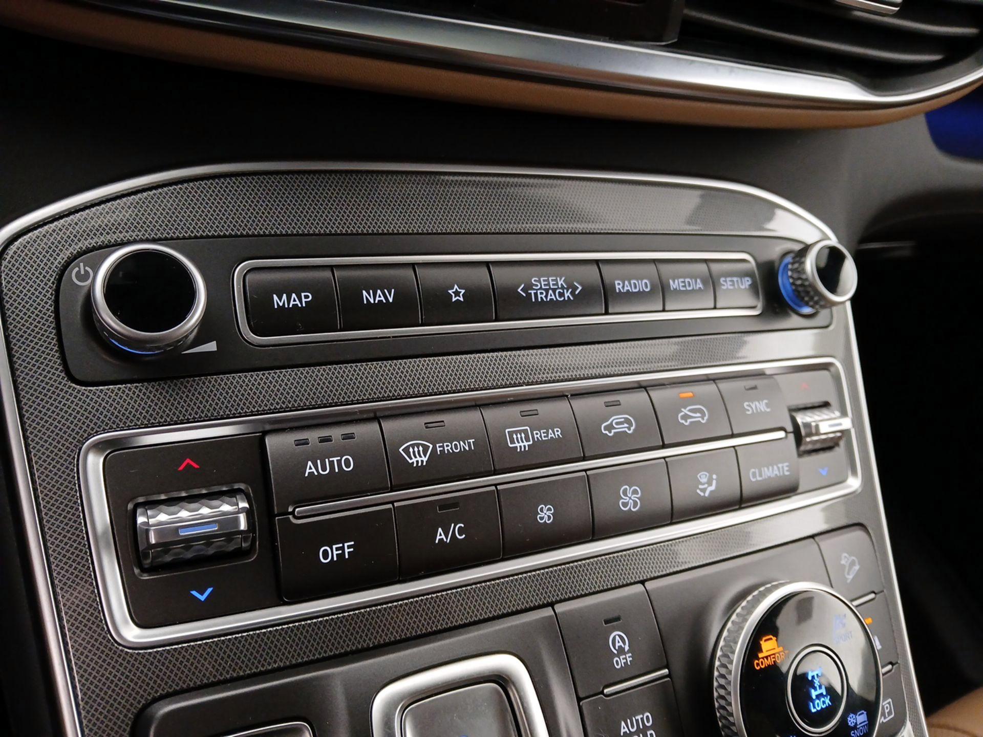 Thumbnail: 2023 Hyundai Santa Fe - 17