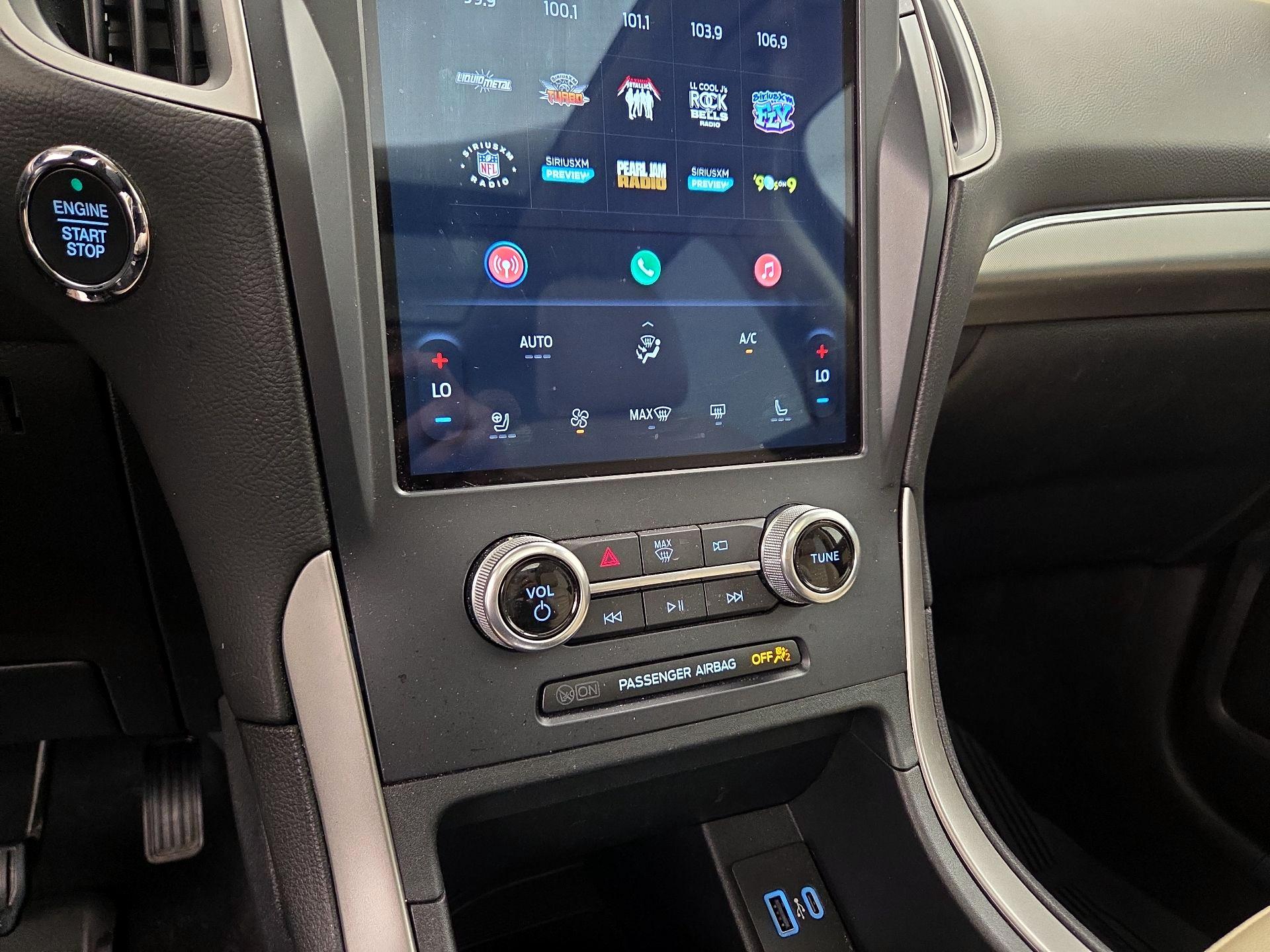 Thumbnail: 2022 Ford Edge - 16