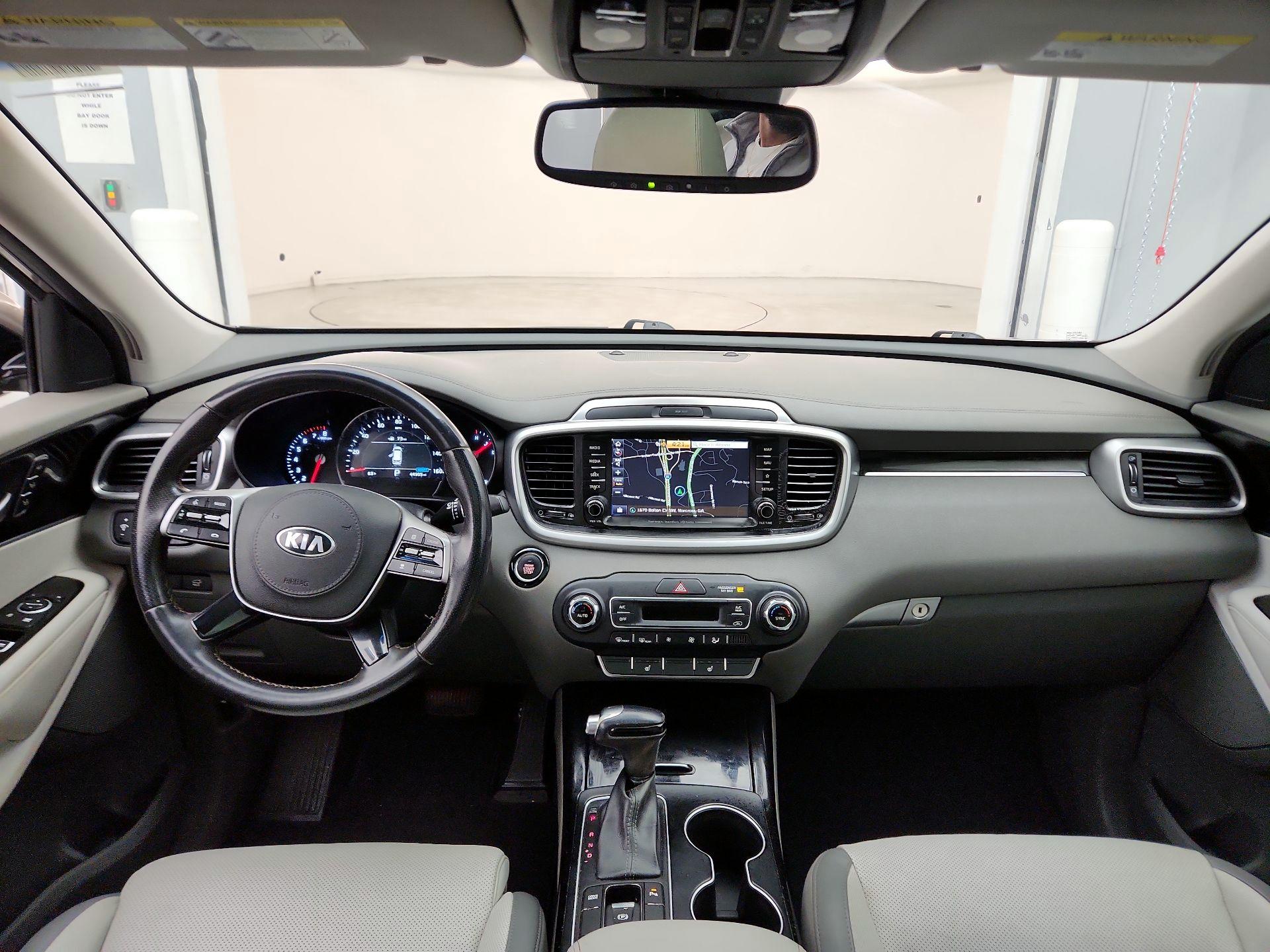 Thumbnail: 2019 Kia Sorento - 9