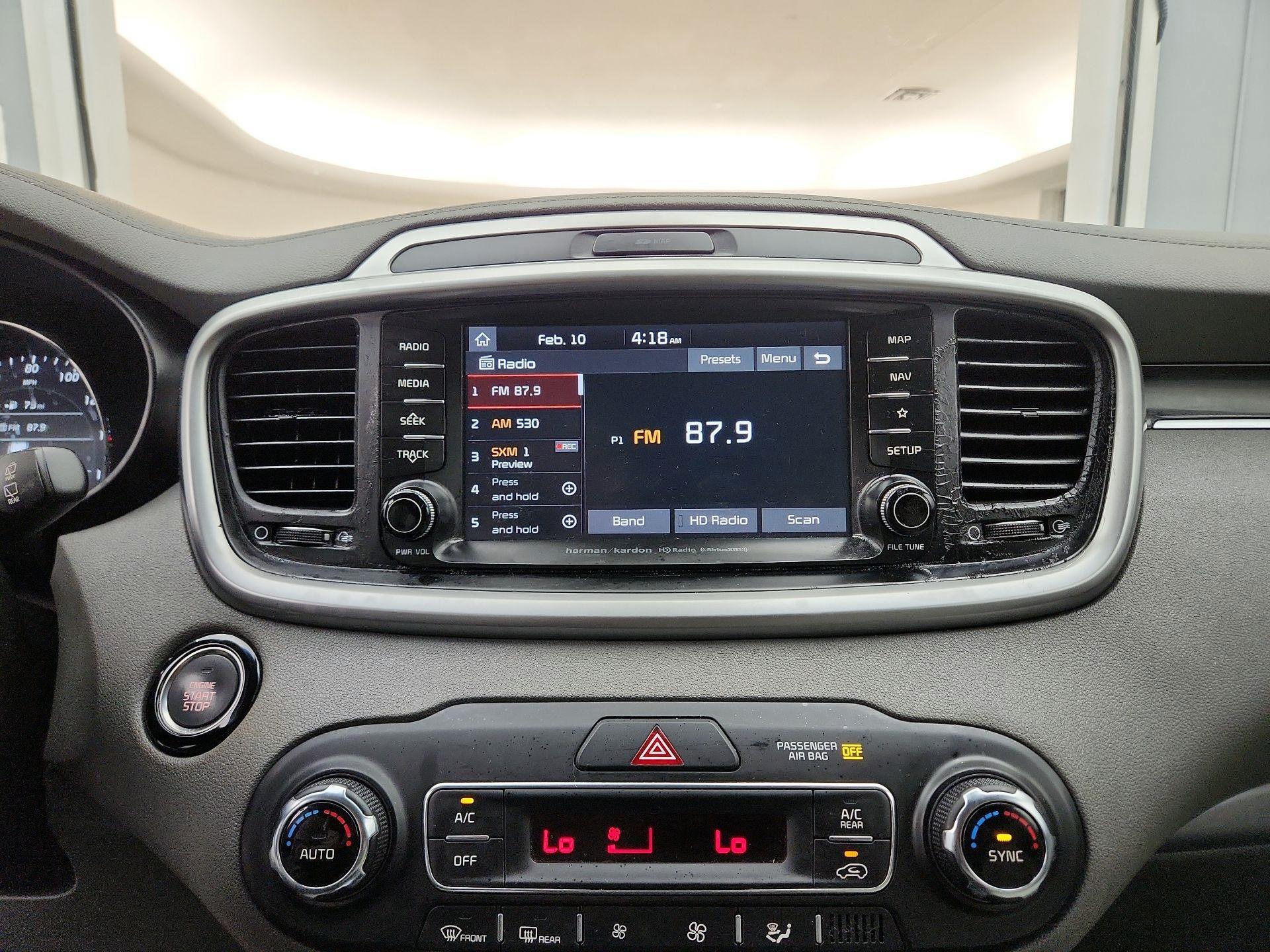Thumbnail: 2019 Kia Sorento - 16