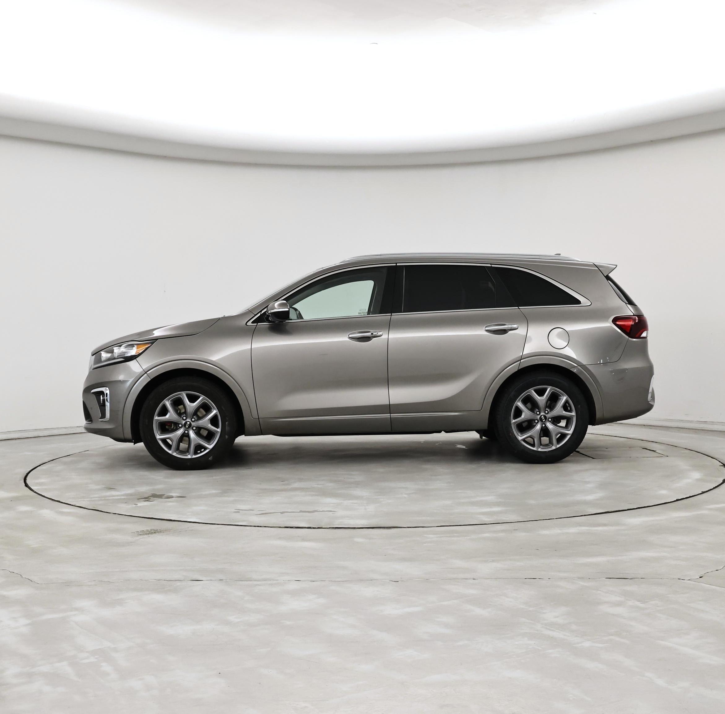 Thumbnail: 2019 Kia Sorento - 3