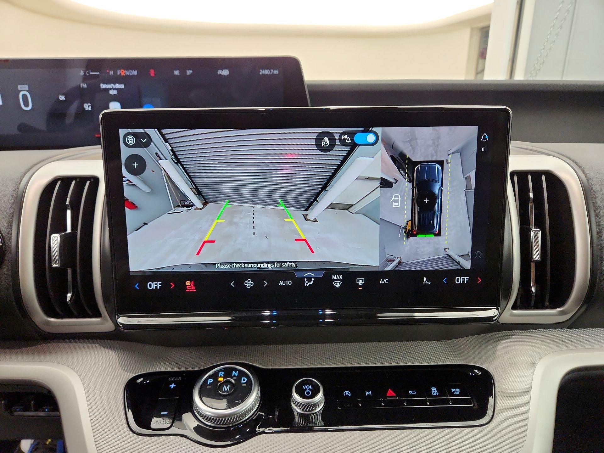 Thumbnail: 2025 Ford Expedition - 15