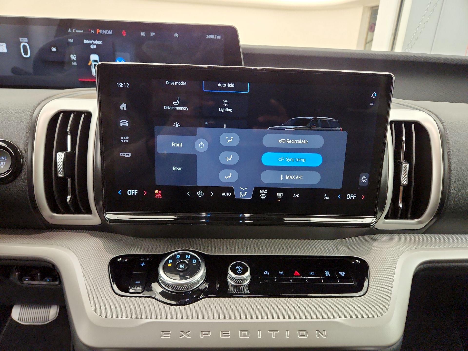 Thumbnail: 2025 Ford Expedition - 17