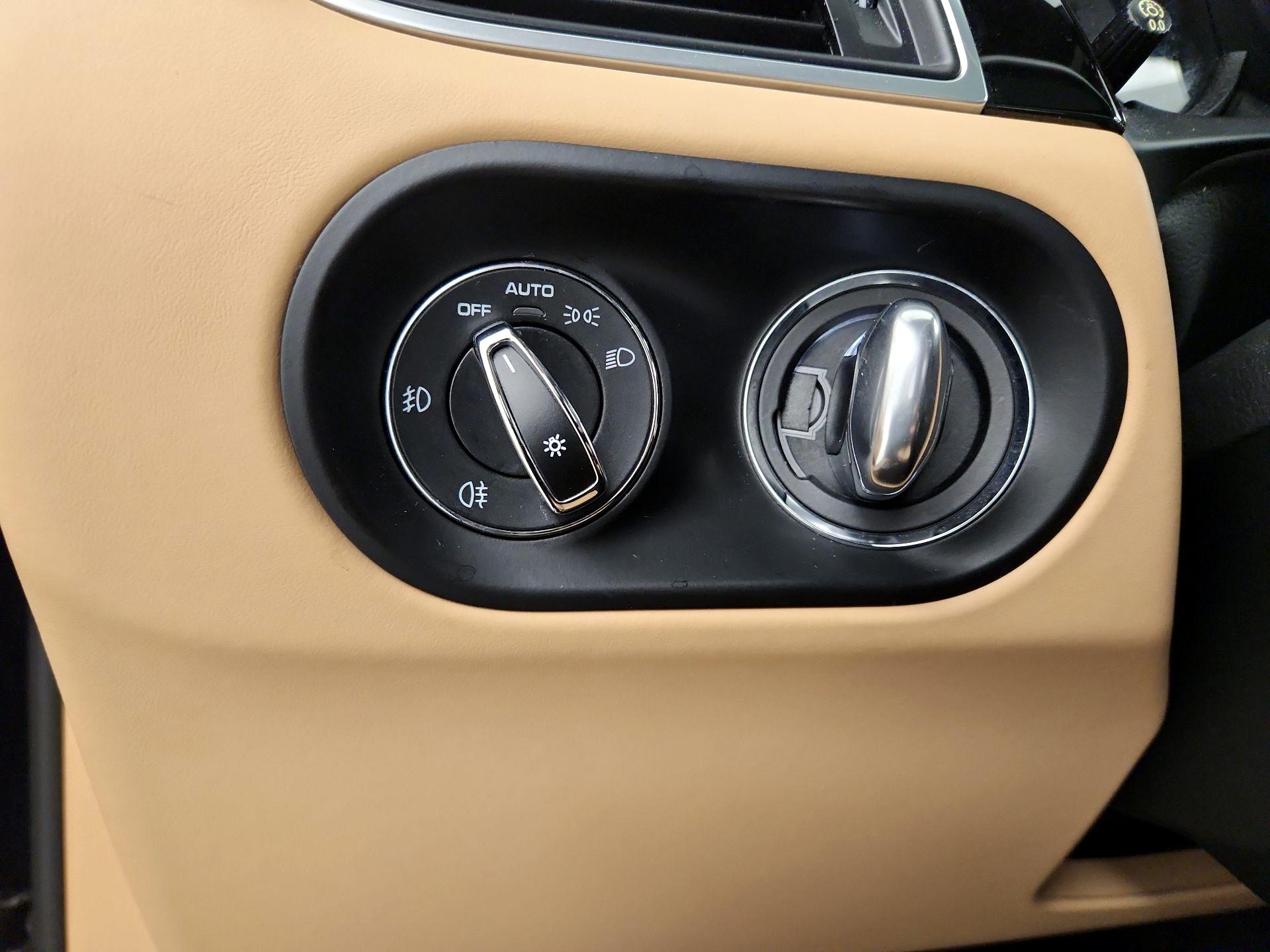 Thumbnail: 2018 Porsche Macan - 13