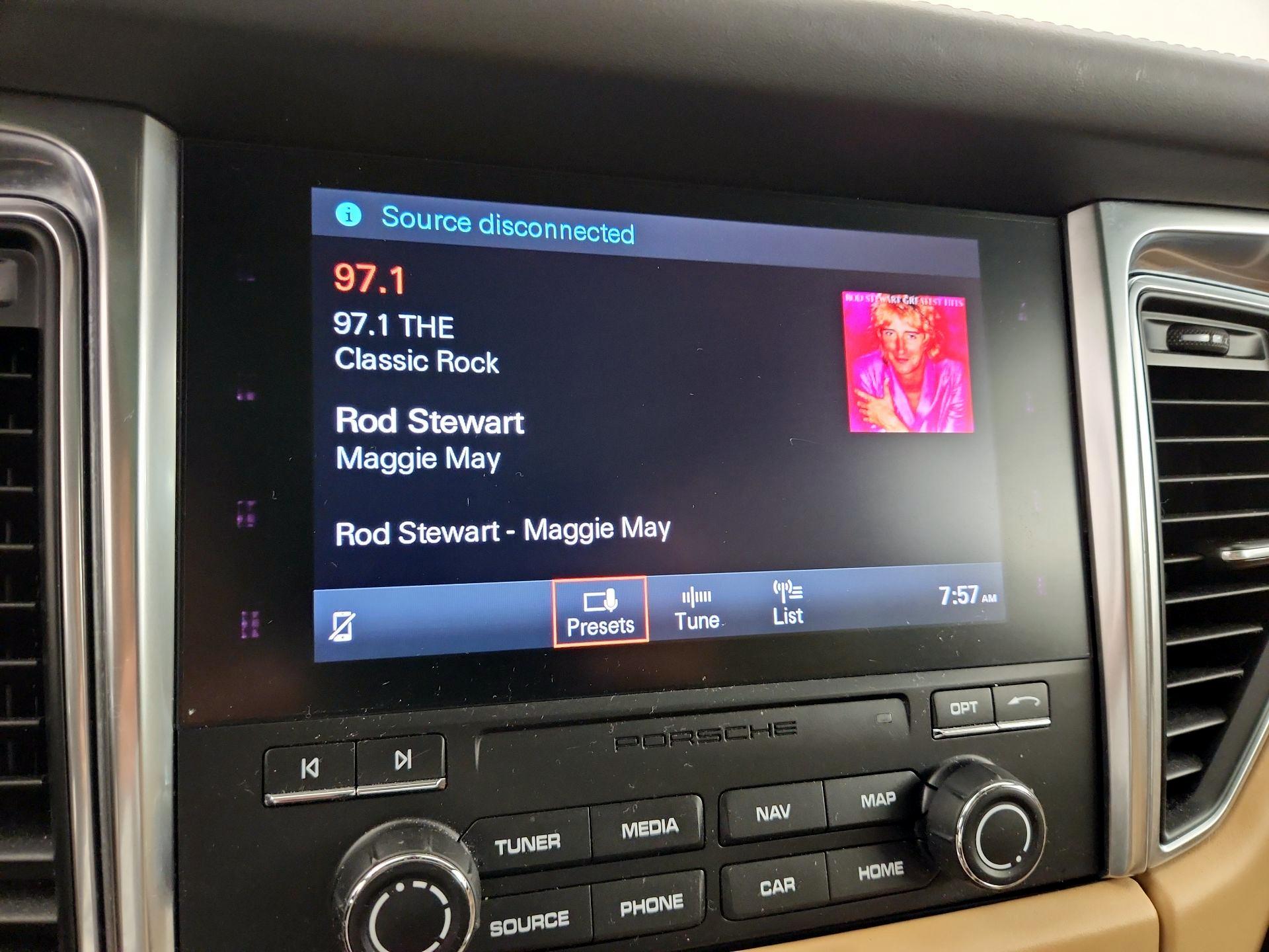 Thumbnail: 2018 Porsche Macan - 16