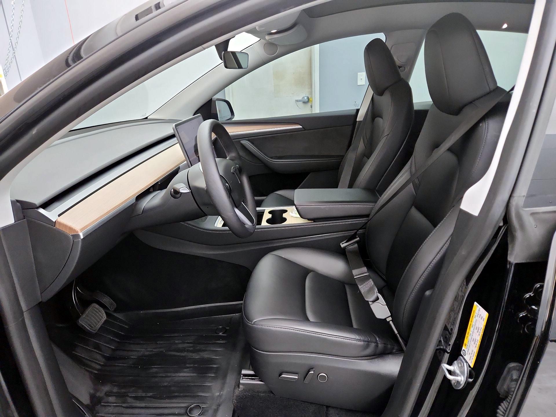 Thumbnail: 2023 Tesla Model Y - 11