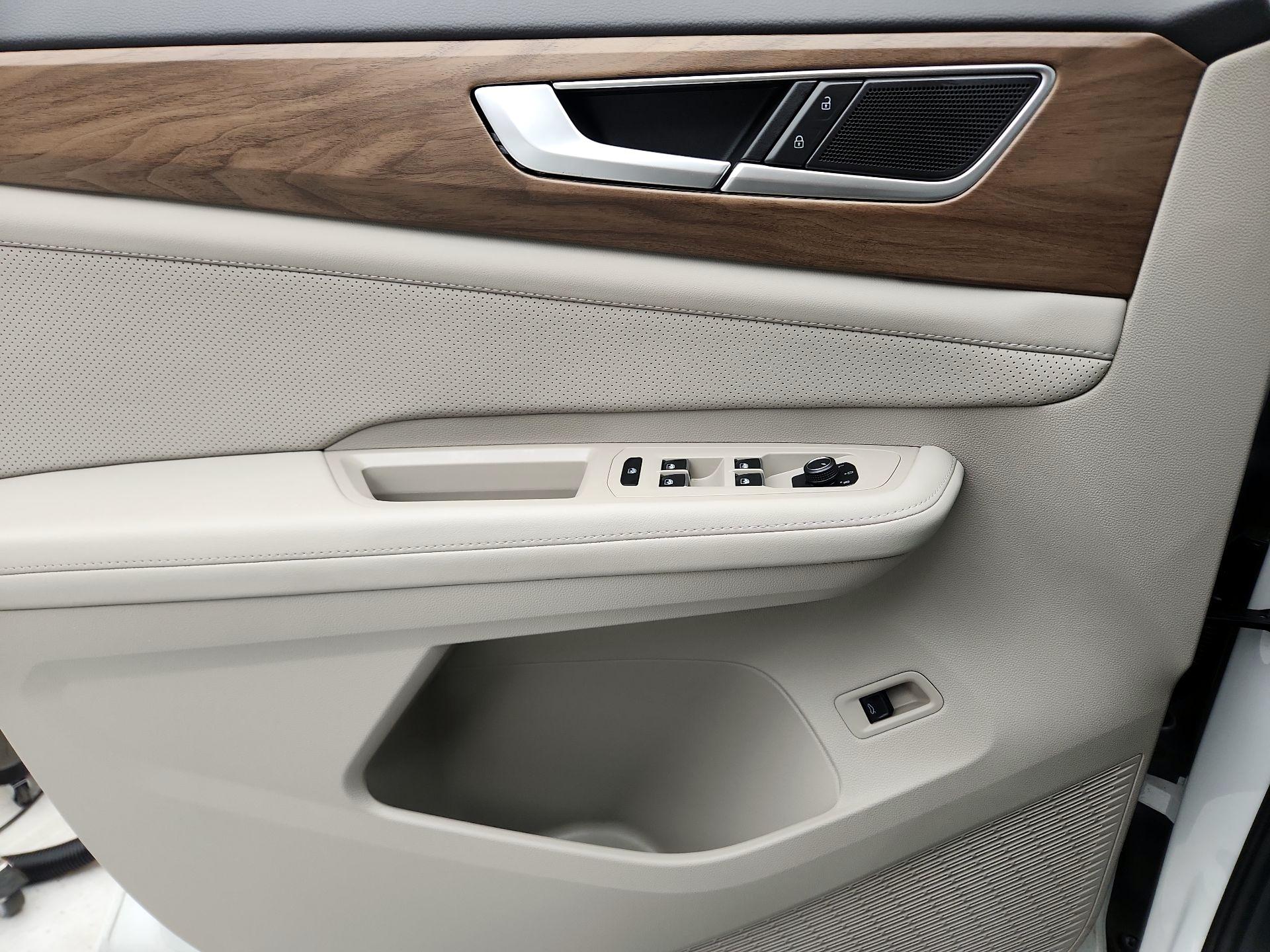 Thumbnail: 2024 Volkswagen Atlas - 12