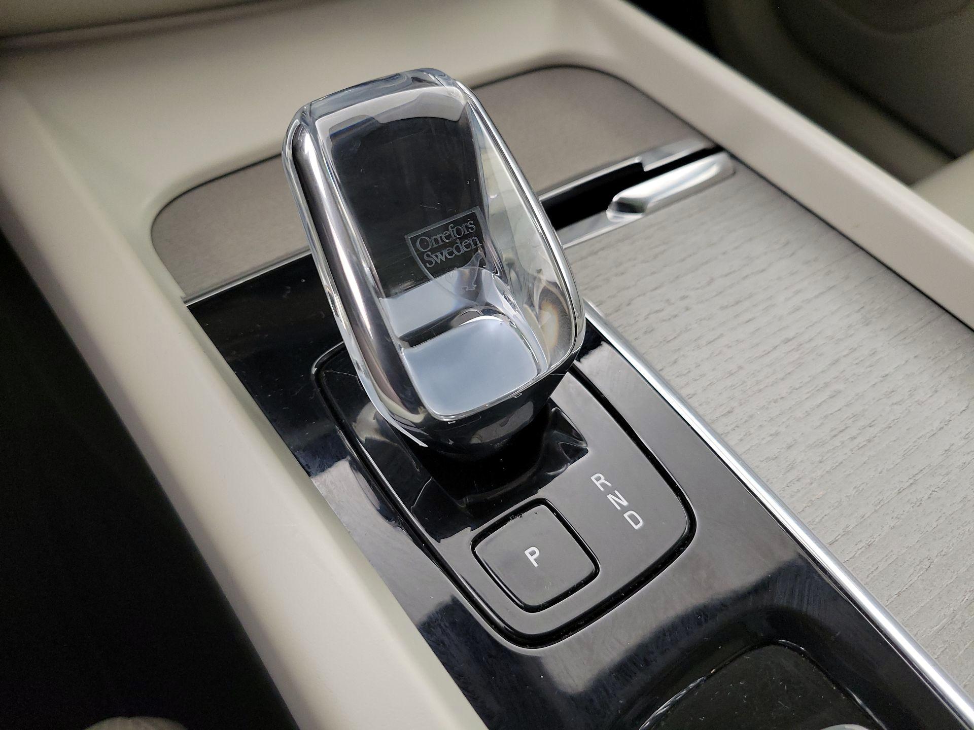 Thumbnail: 2023 Volvo XC60 - 18