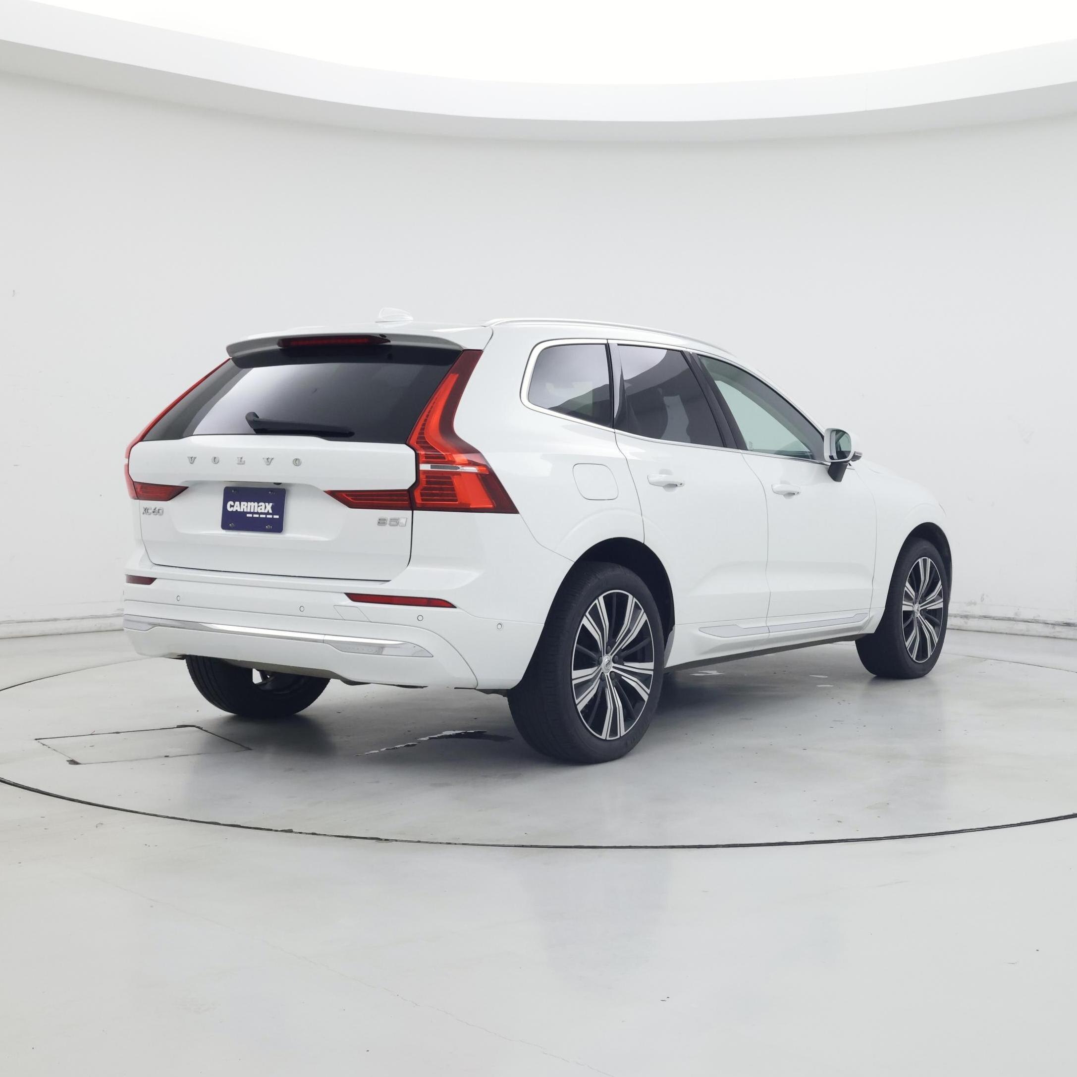 Thumbnail: 2023 Volvo XC60 - 8