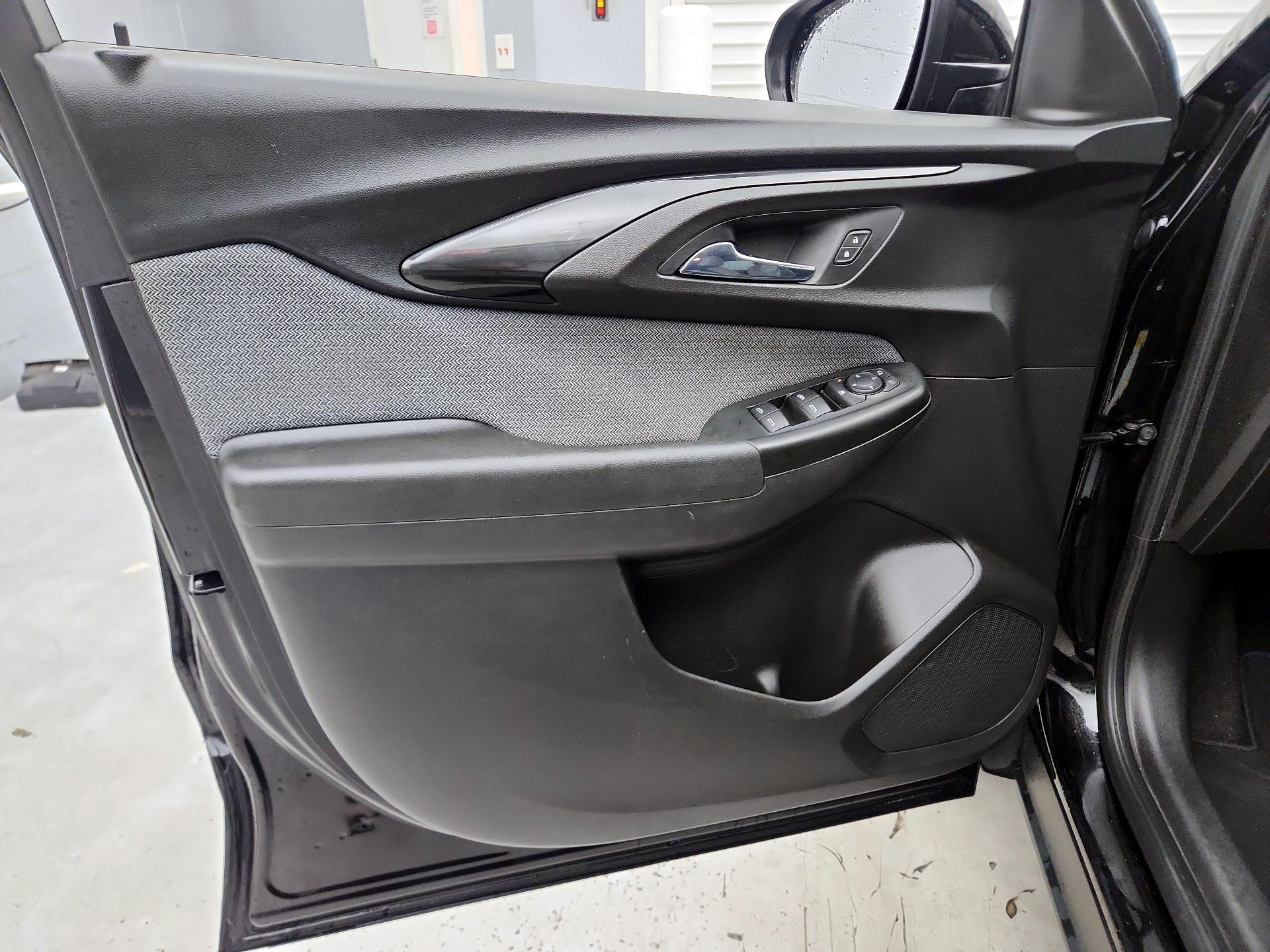 Thumbnail: 2021 Chevrolet TrailBlazer - 12