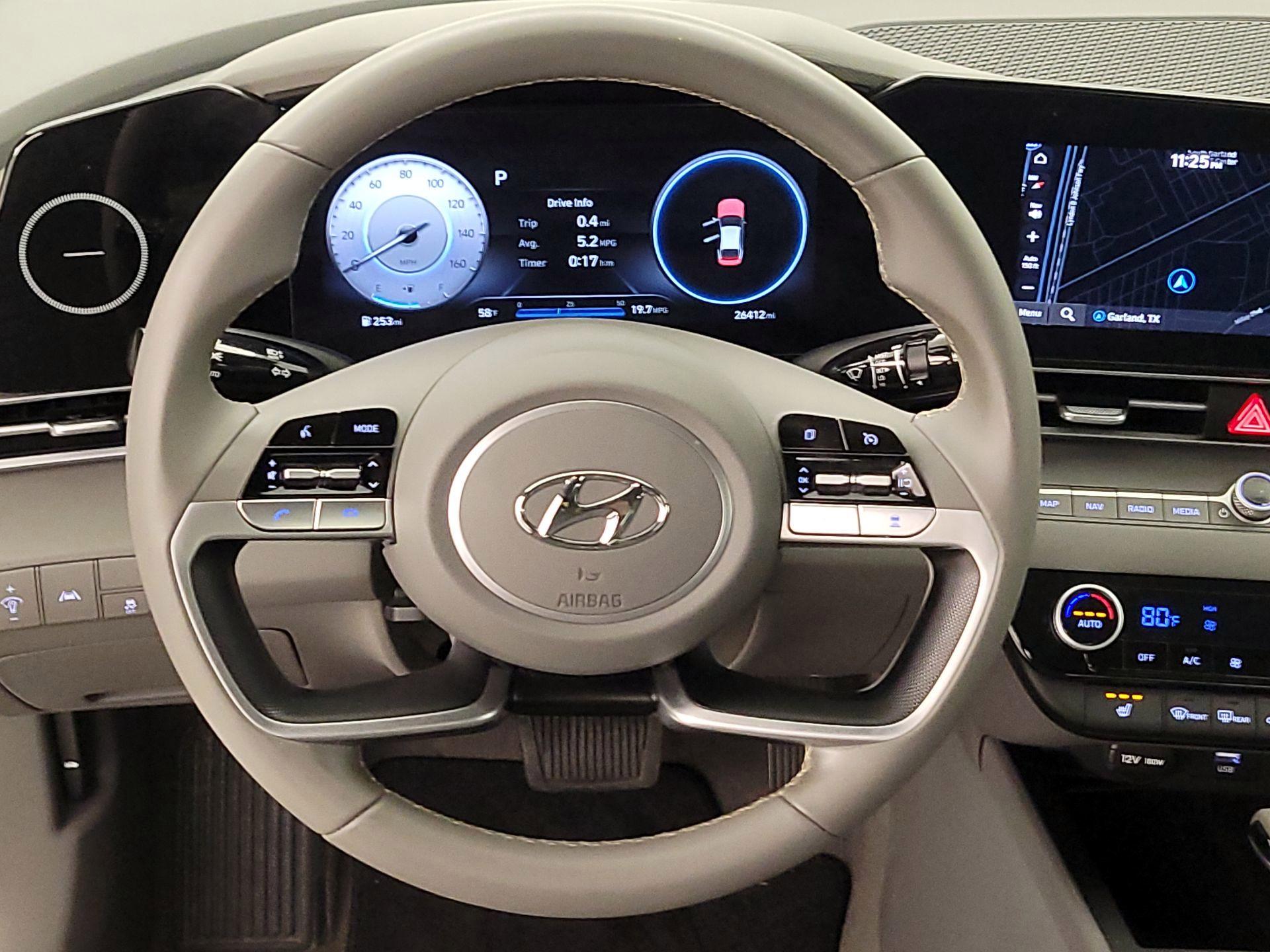 Thumbnail: 2023 Hyundai Elantra - 10